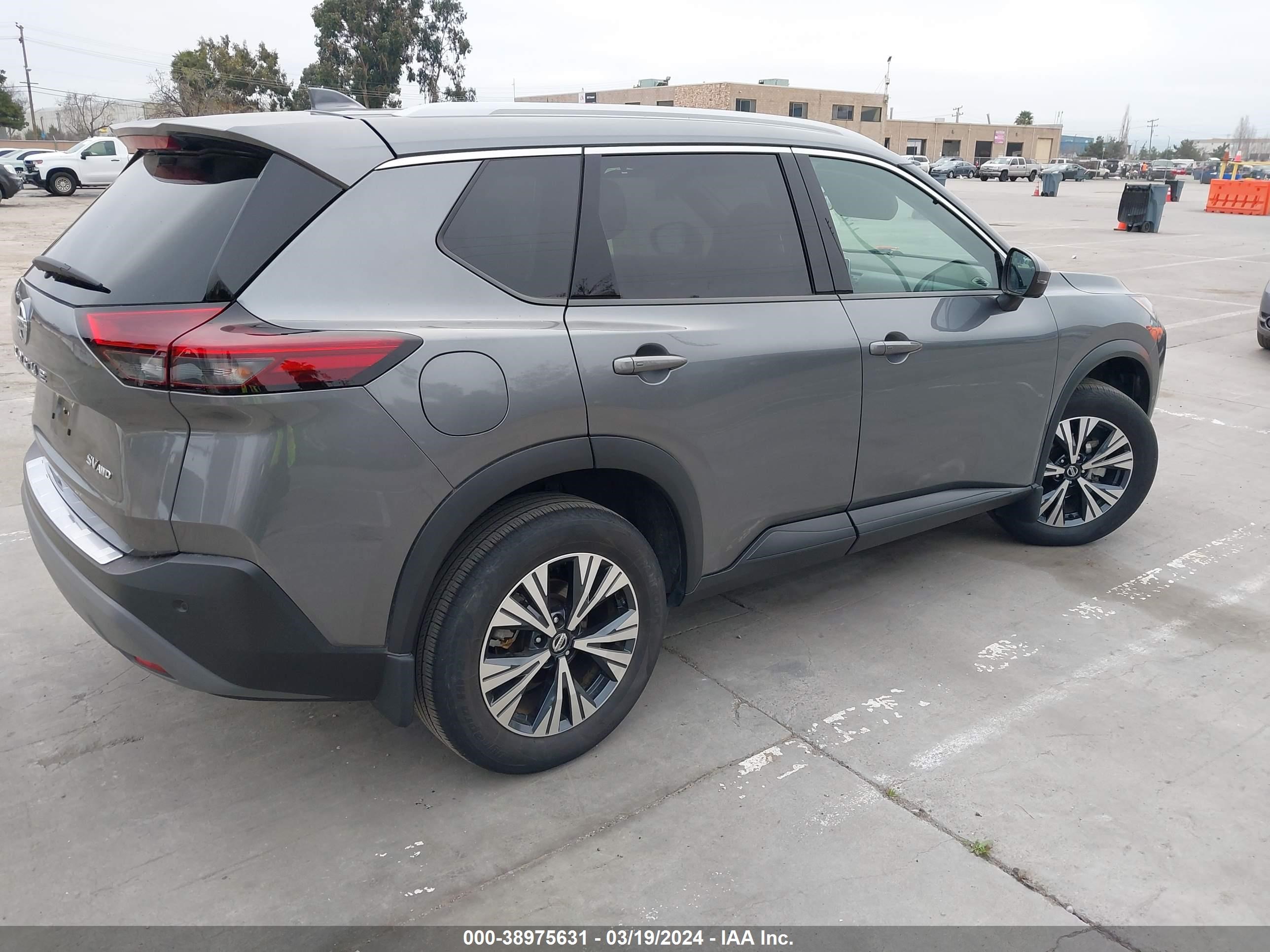 Photo 3 VIN: 5N1AT3BBXMC844560 - NISSAN ROGUE 