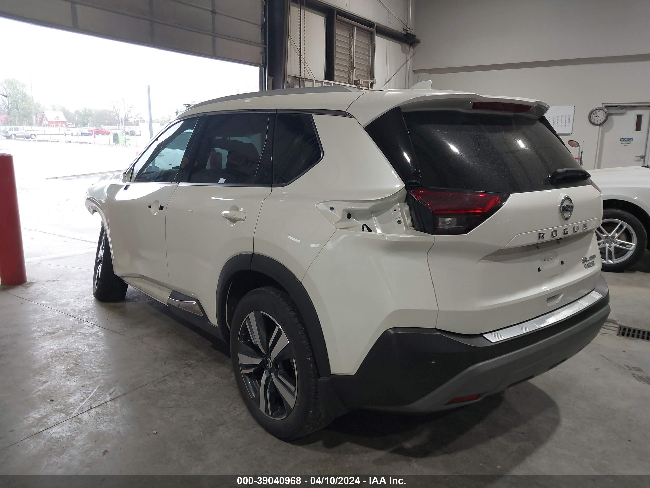 Photo 2 VIN: 5N1AT3CB5MC707945 - NISSAN ROGUE 