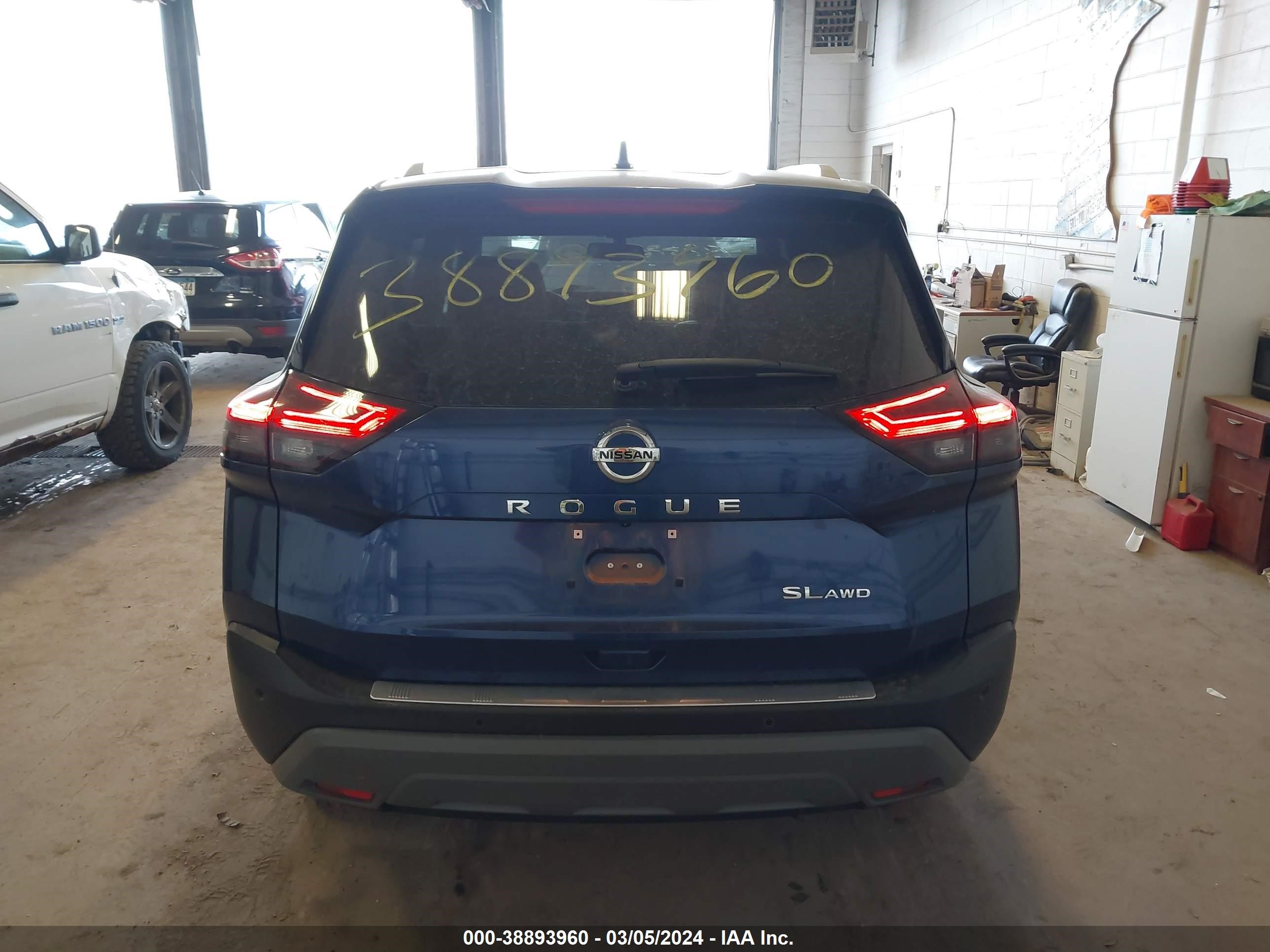 Photo 15 VIN: 5N1AT3CB5MC711610 - NISSAN ROGUE 