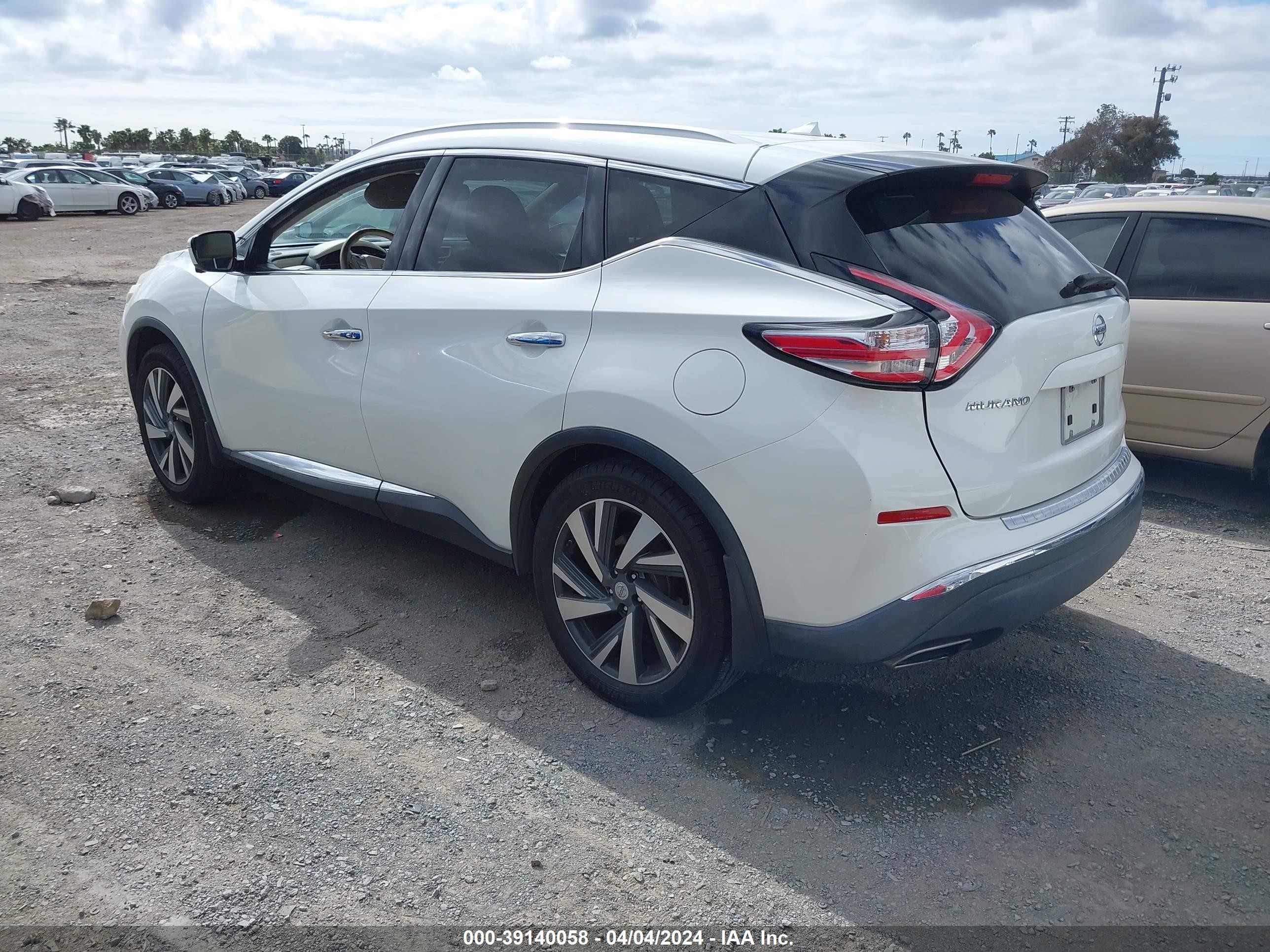 Photo 2 VIN: 5N1AZ2MG3FN215022 - NISSAN MURANO 