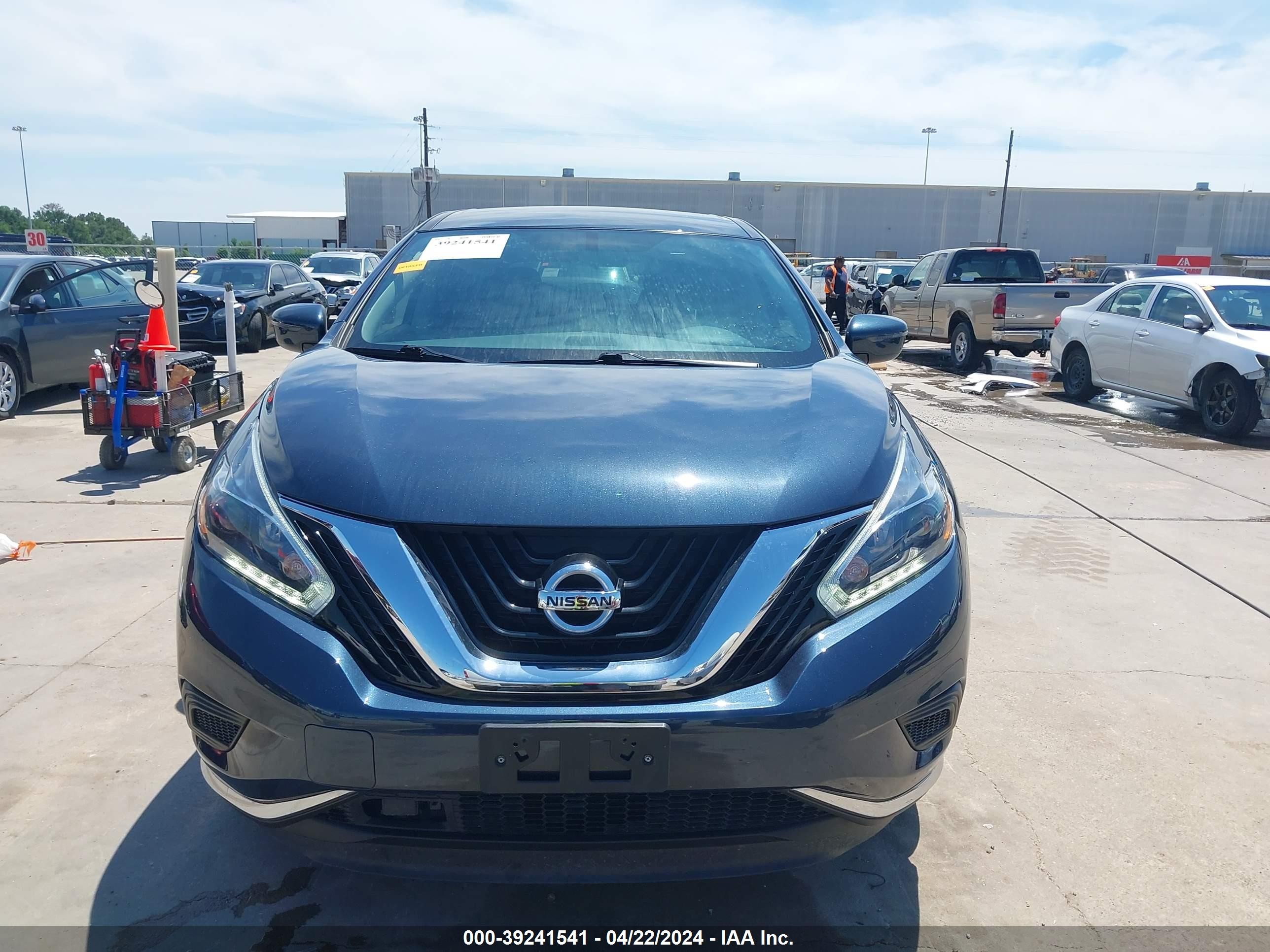 Photo 11 VIN: 5N1AZ2MGXJN191696 - NISSAN MURANO 