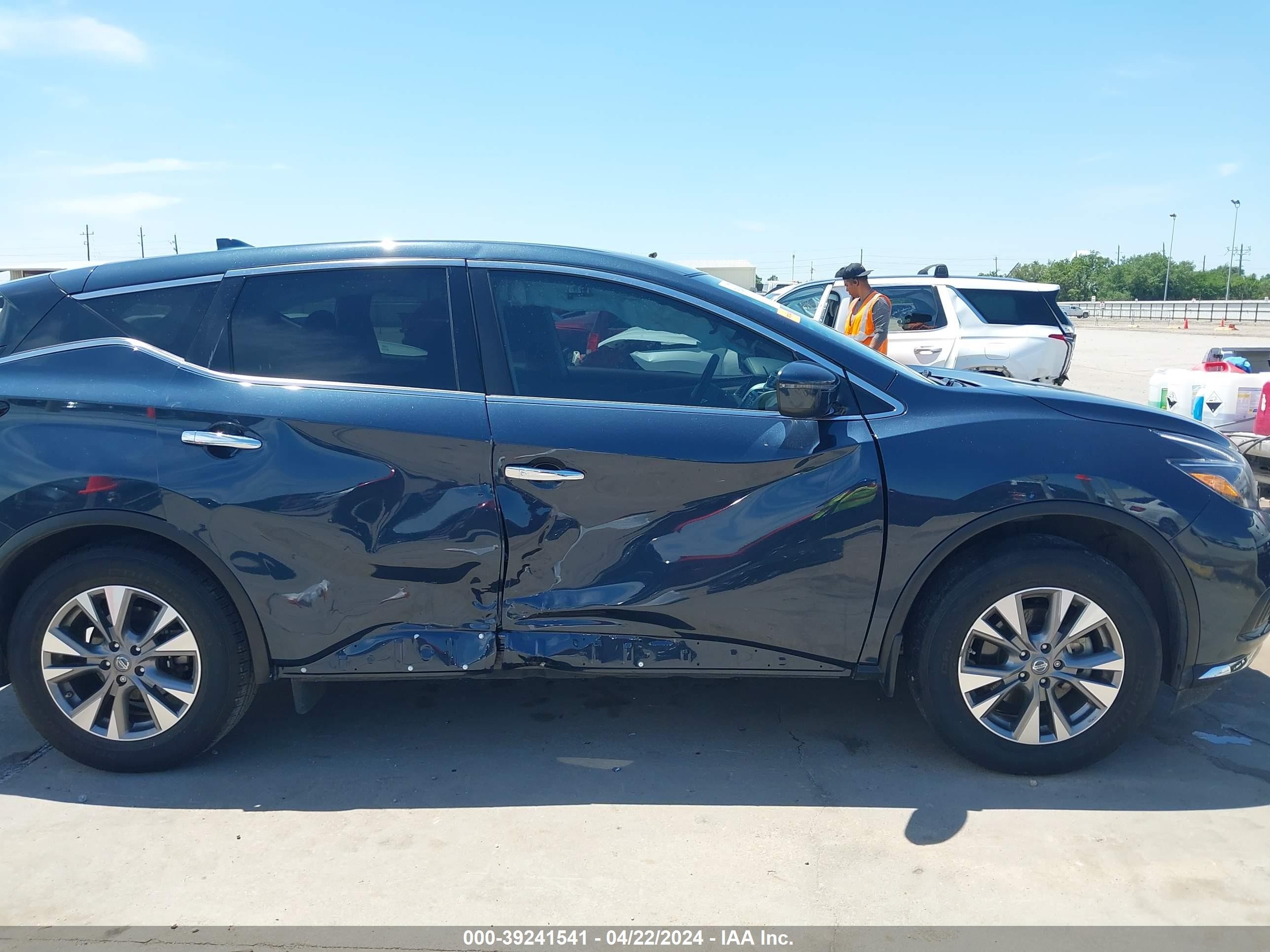 Photo 12 VIN: 5N1AZ2MGXJN191696 - NISSAN MURANO 