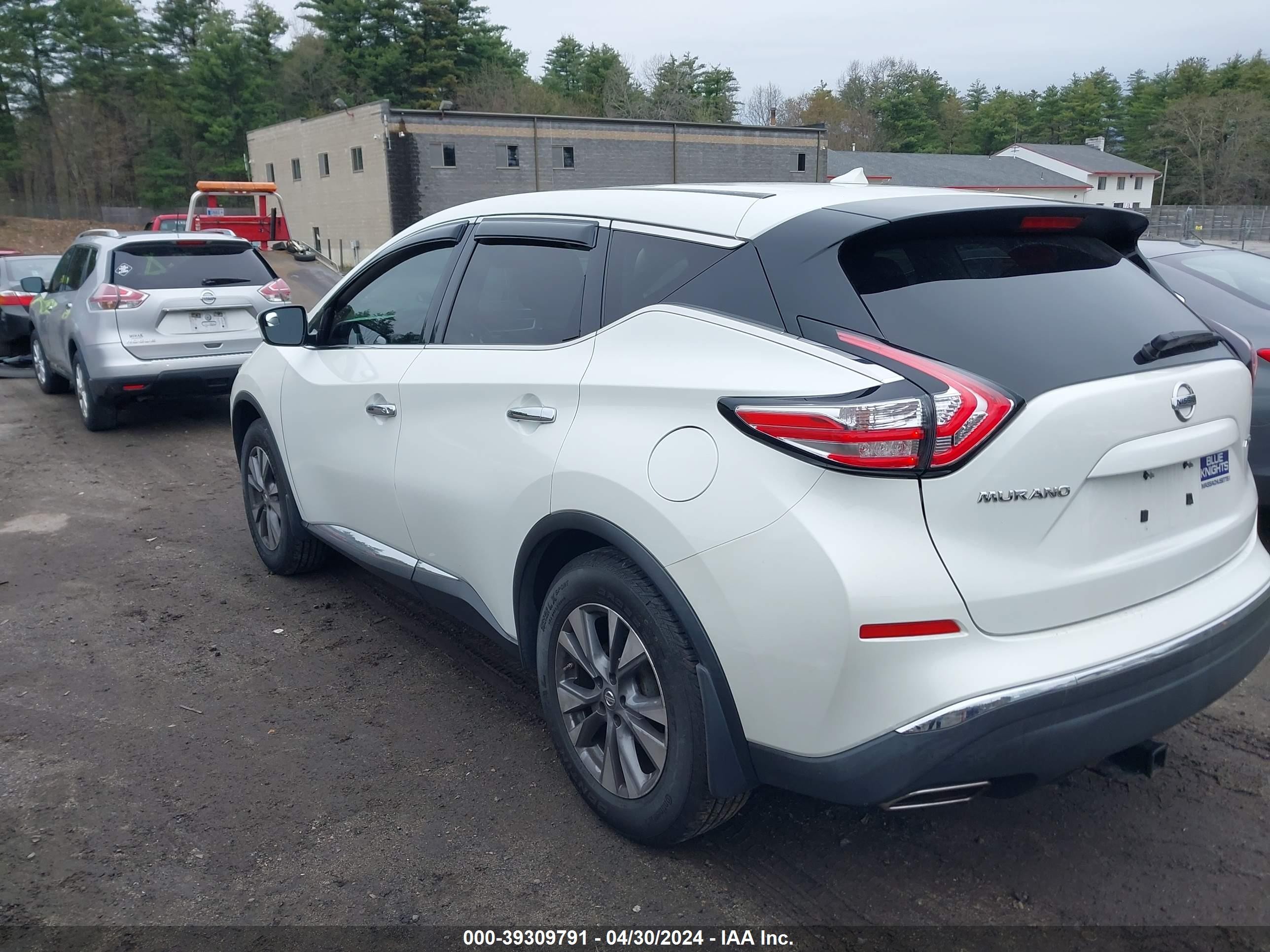 Photo 2 VIN: 5N1AZ2MH4FN282043 - NISSAN MURANO 