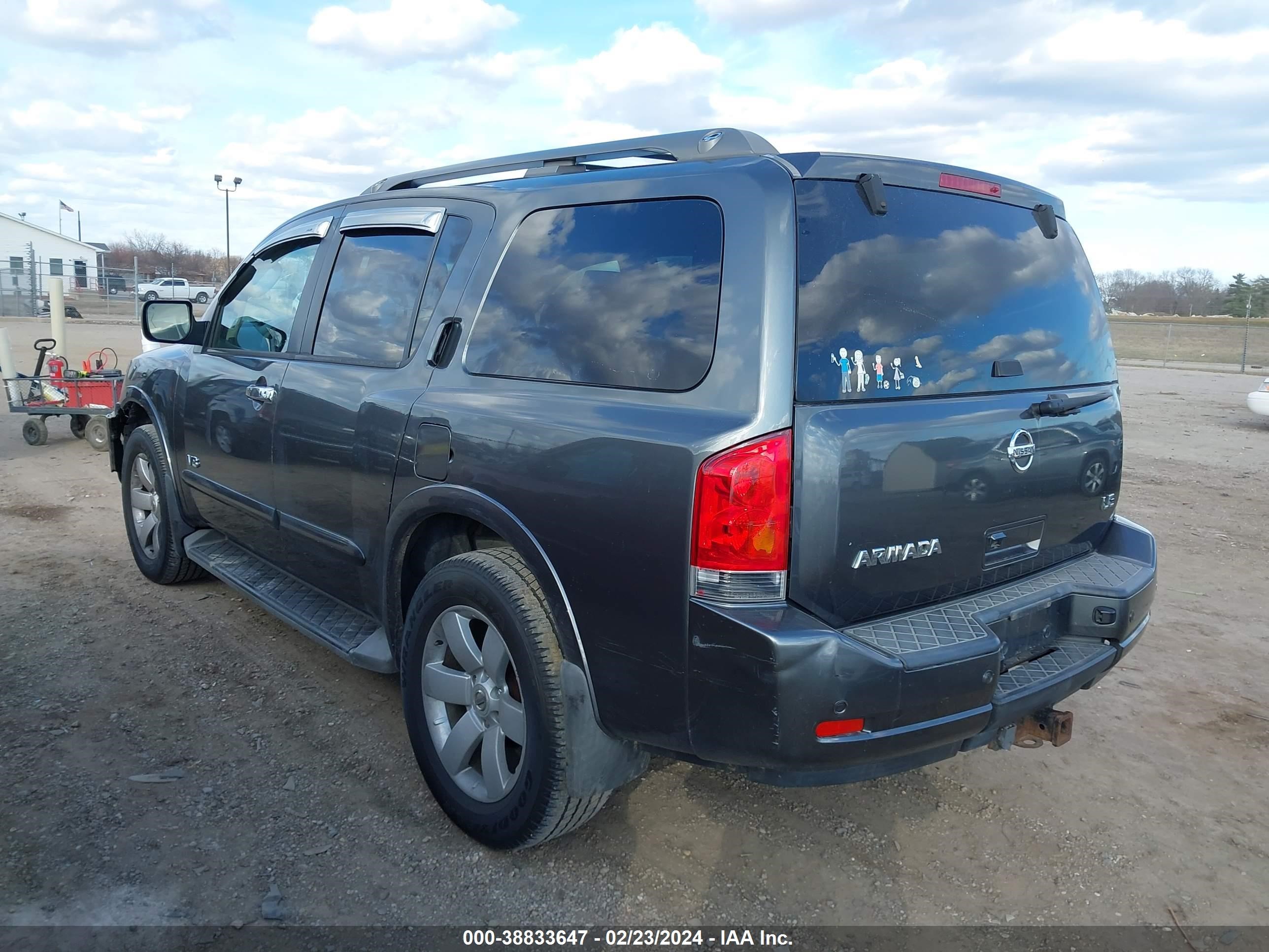 Photo 2 VIN: 5N1BA08C18N601884 - NISSAN ARMADA 