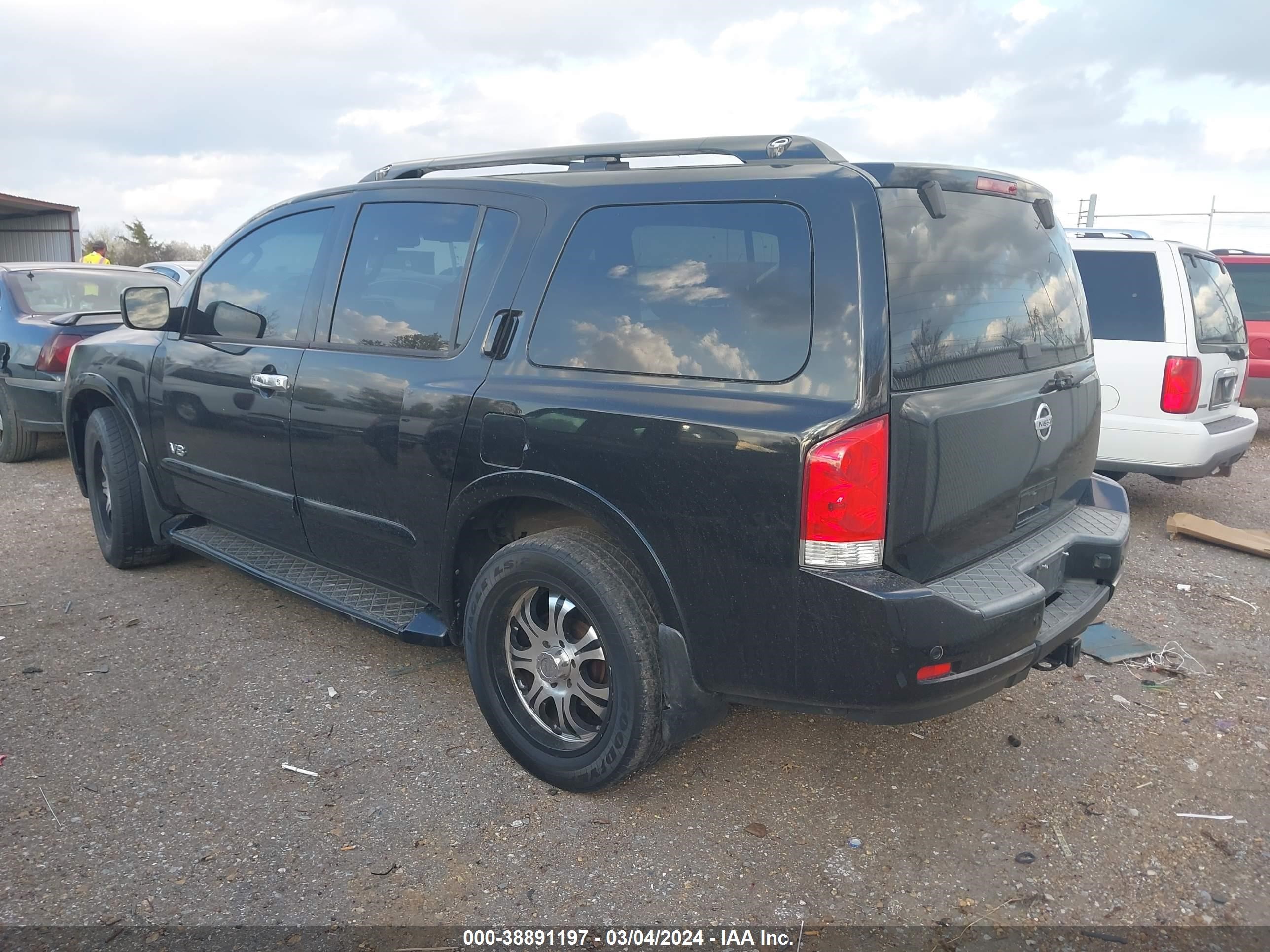 Photo 2 VIN: 5N1BA08D38N619005 - NISSAN ARMADA 