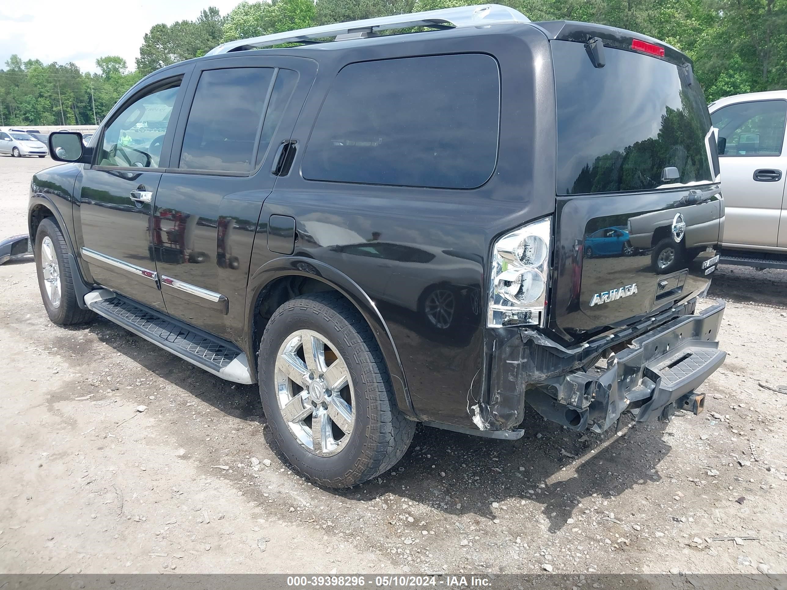 Photo 2 VIN: 5N1BA0NC8BN618399 - NISSAN ARMADA 