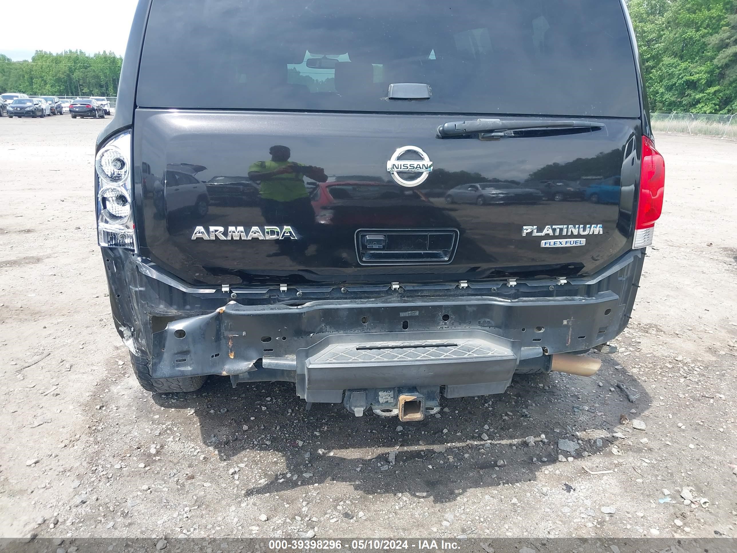 Photo 5 VIN: 5N1BA0NC8BN618399 - NISSAN ARMADA 