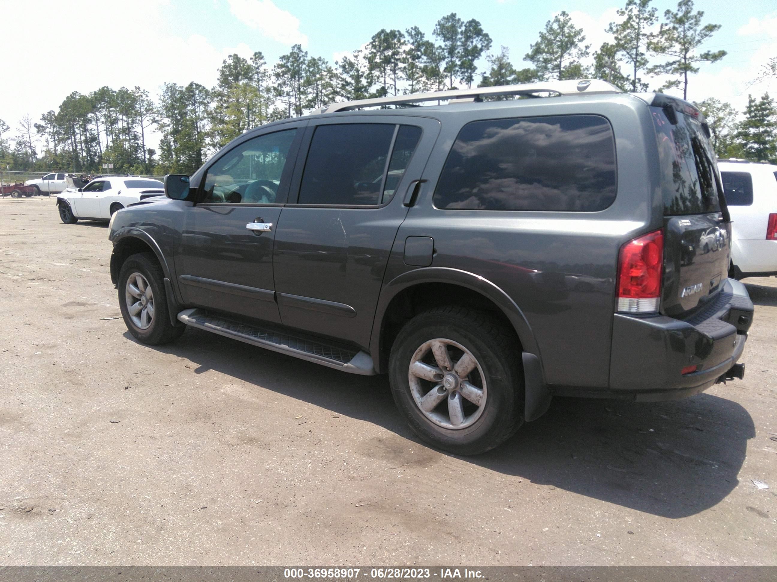 Photo 2 VIN: 5N1BA0NC9BN603569 - NISSAN ARMADA 