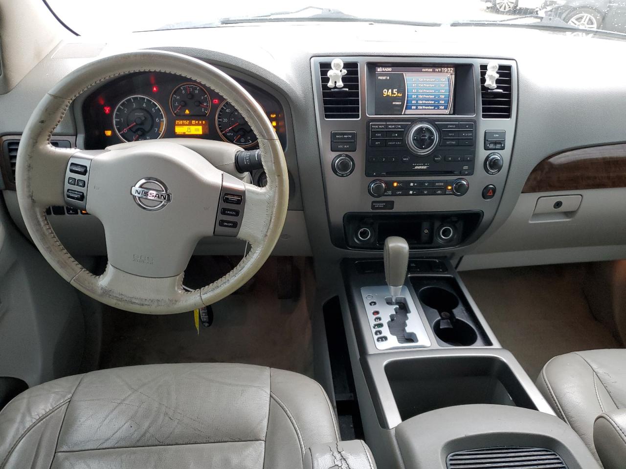 Photo 7 VIN: 5N1BA0ND0AN621644 - NISSAN ARMADA 