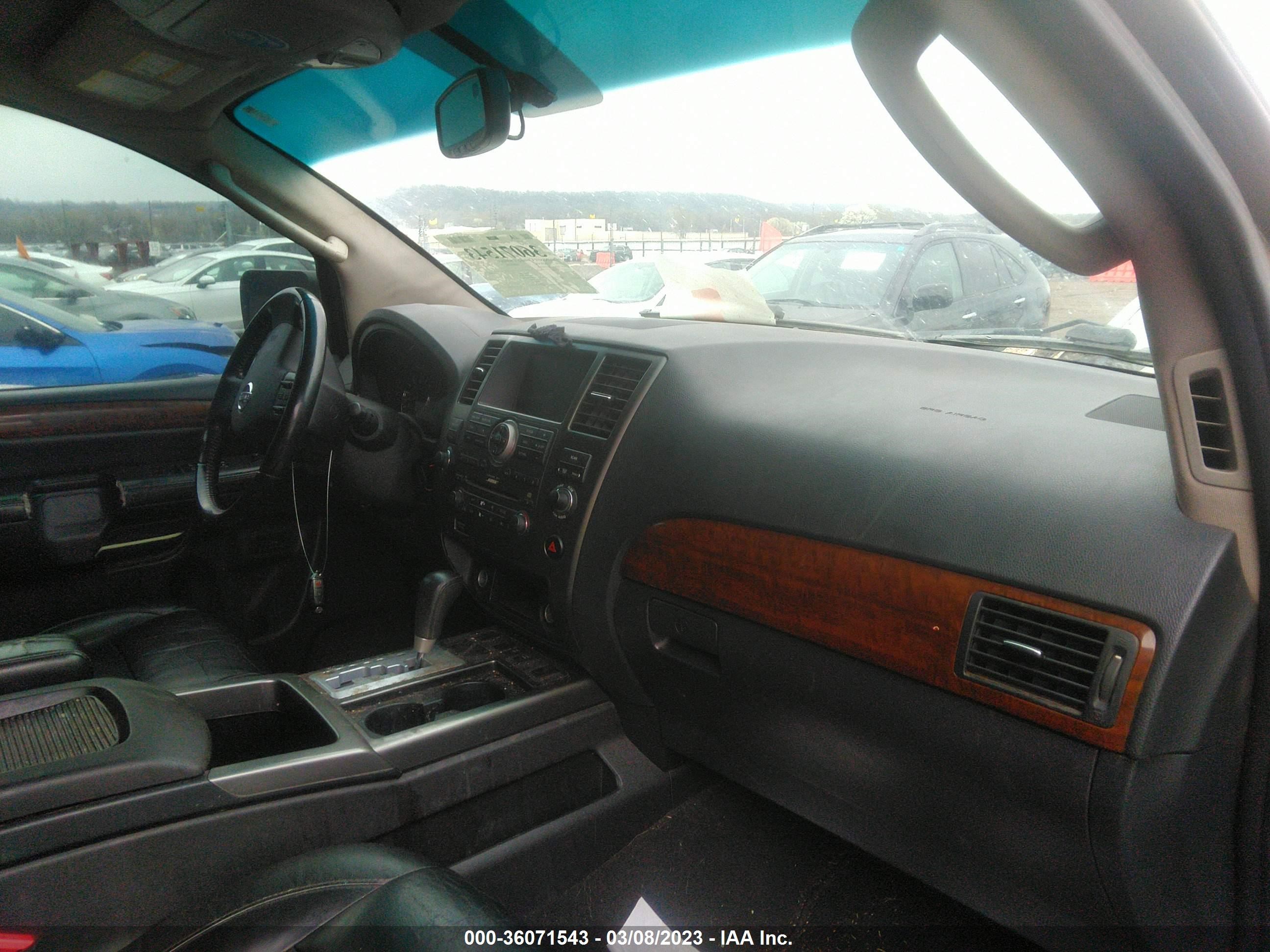 Photo 4 VIN: 5N1BA0ND1AN607347 - NISSAN ARMADA 