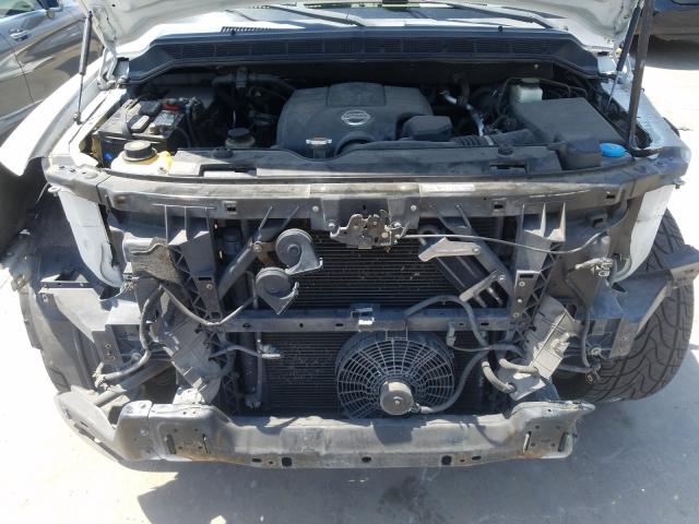 Photo 6 VIN: 5N1BA0ND1AN623774 - NISSAN ARMADA SE 