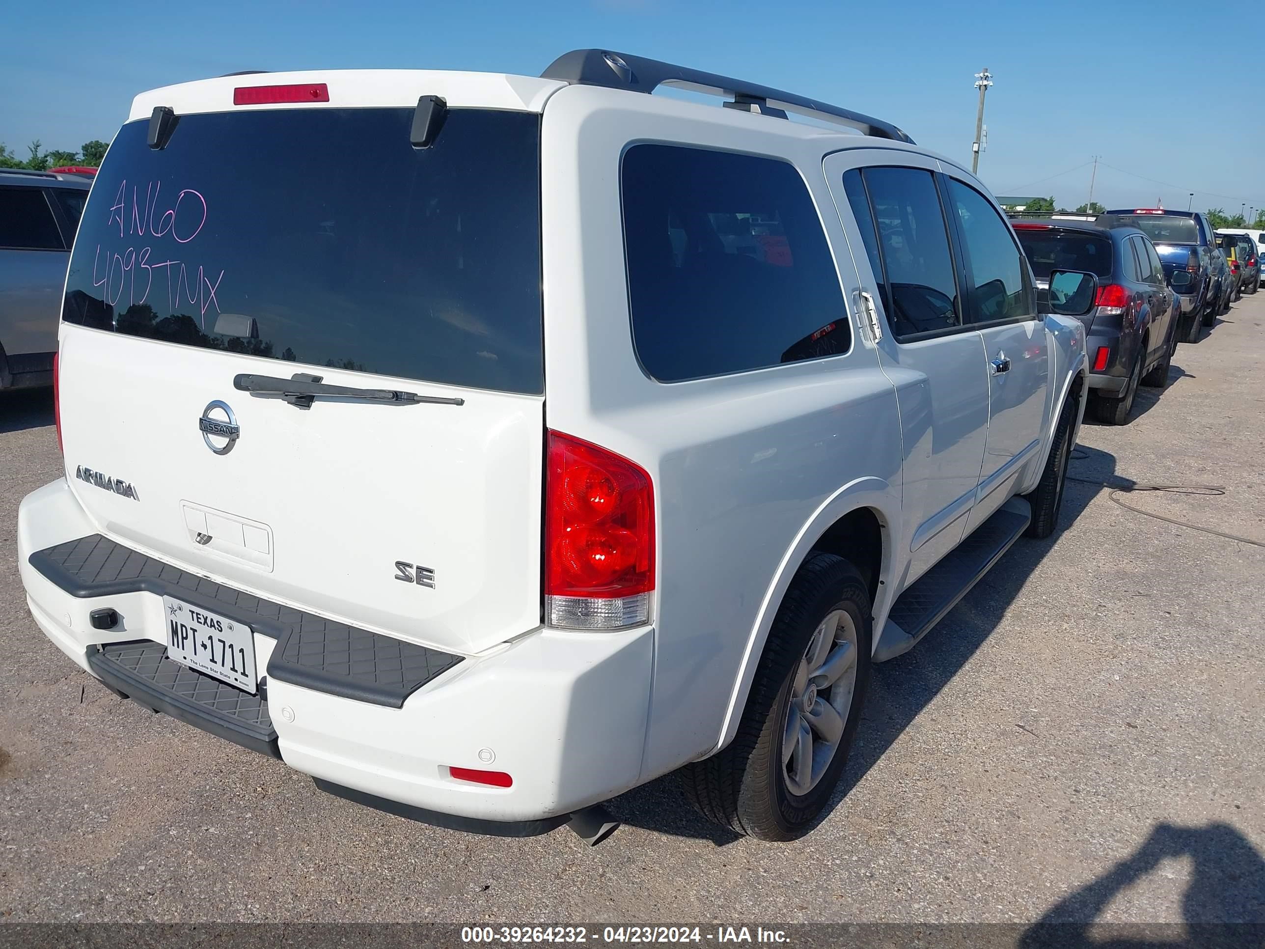 Photo 3 VIN: 5N1BA0ND3AN604093 - NISSAN ARMADA 