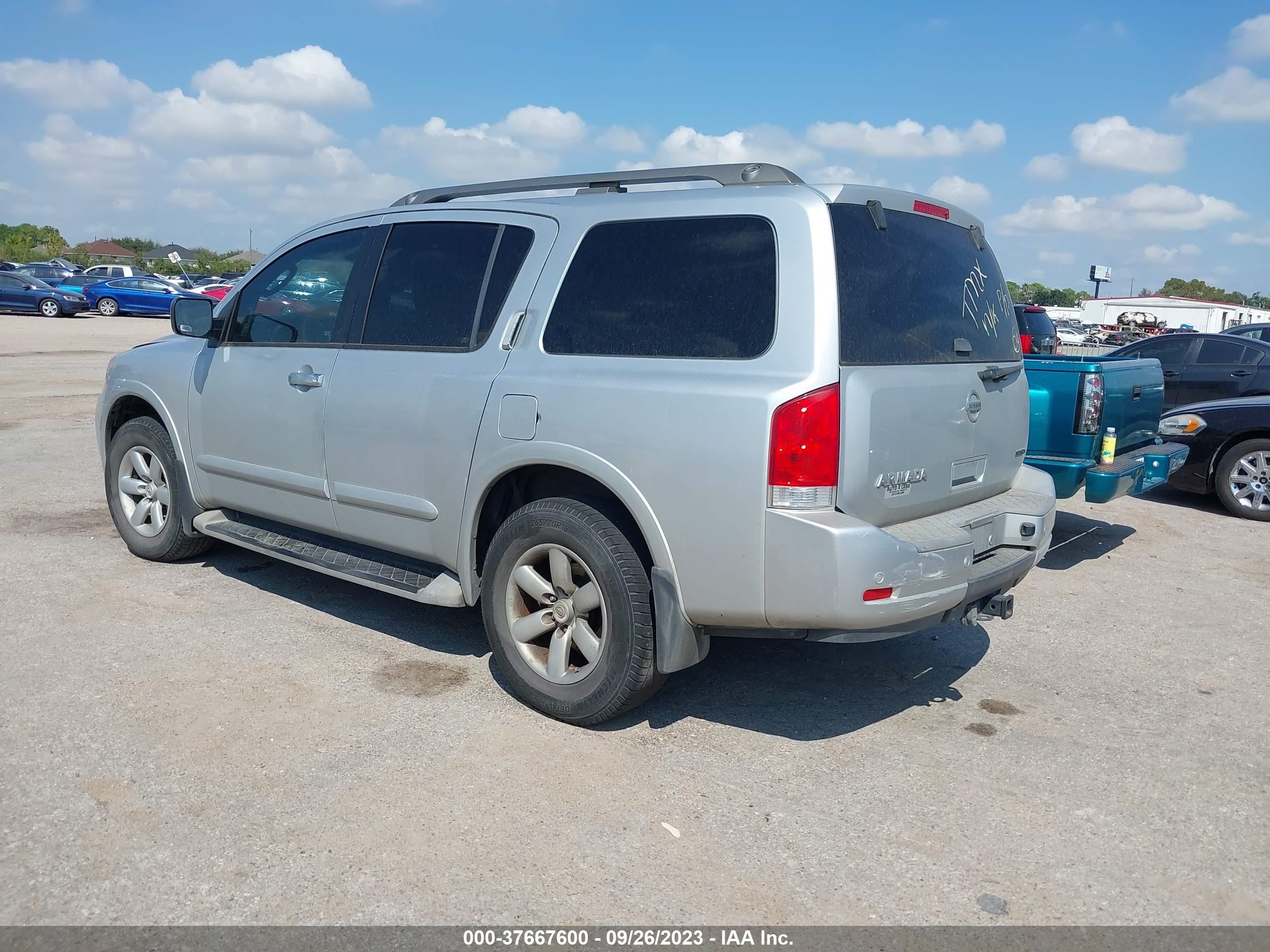 Photo 2 VIN: 5N1BA0ND3BN610316 - NISSAN ARMADA 