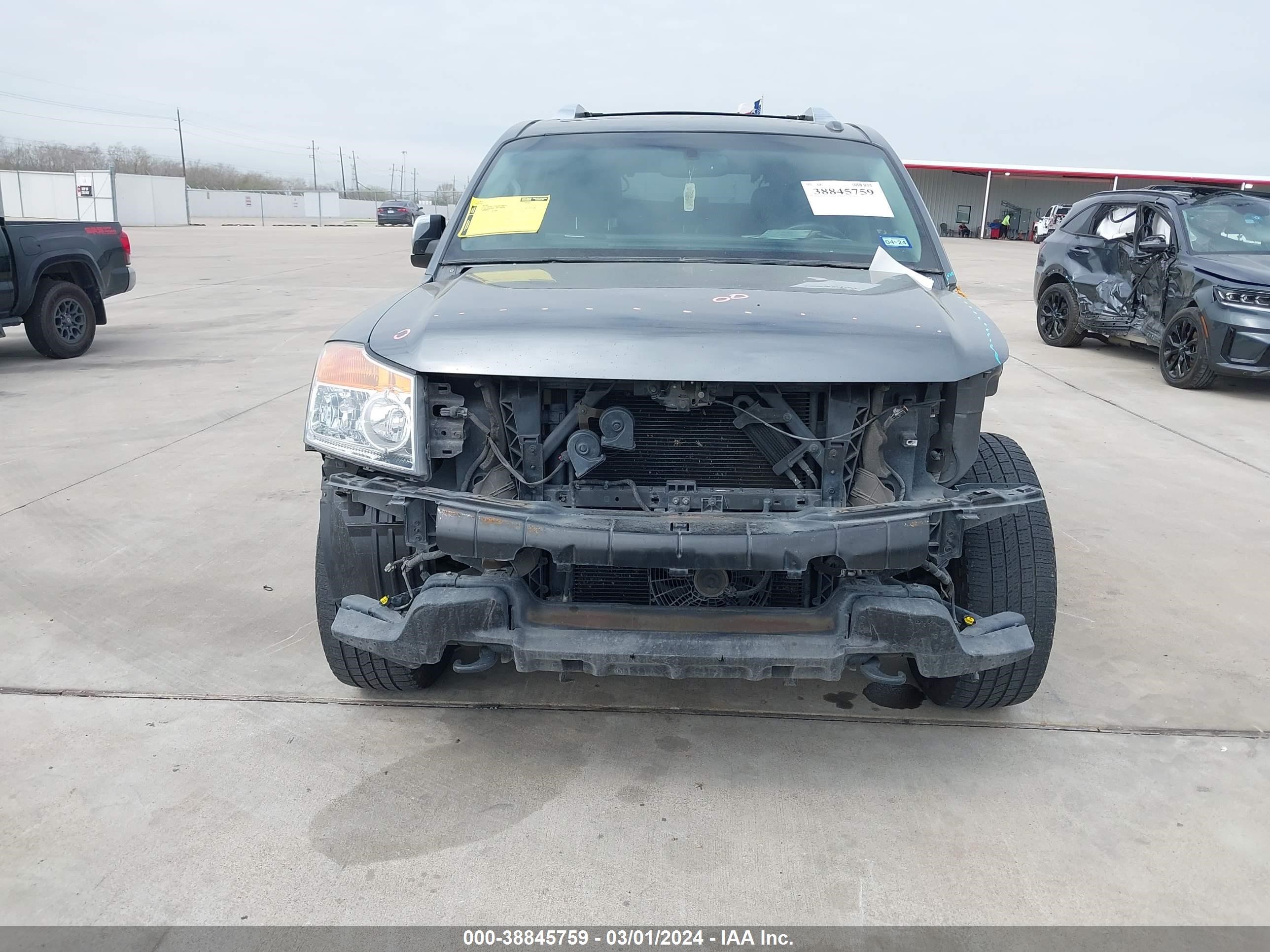 Photo 11 VIN: 5N1BA0ND3FN608135 - NISSAN ARMADA 