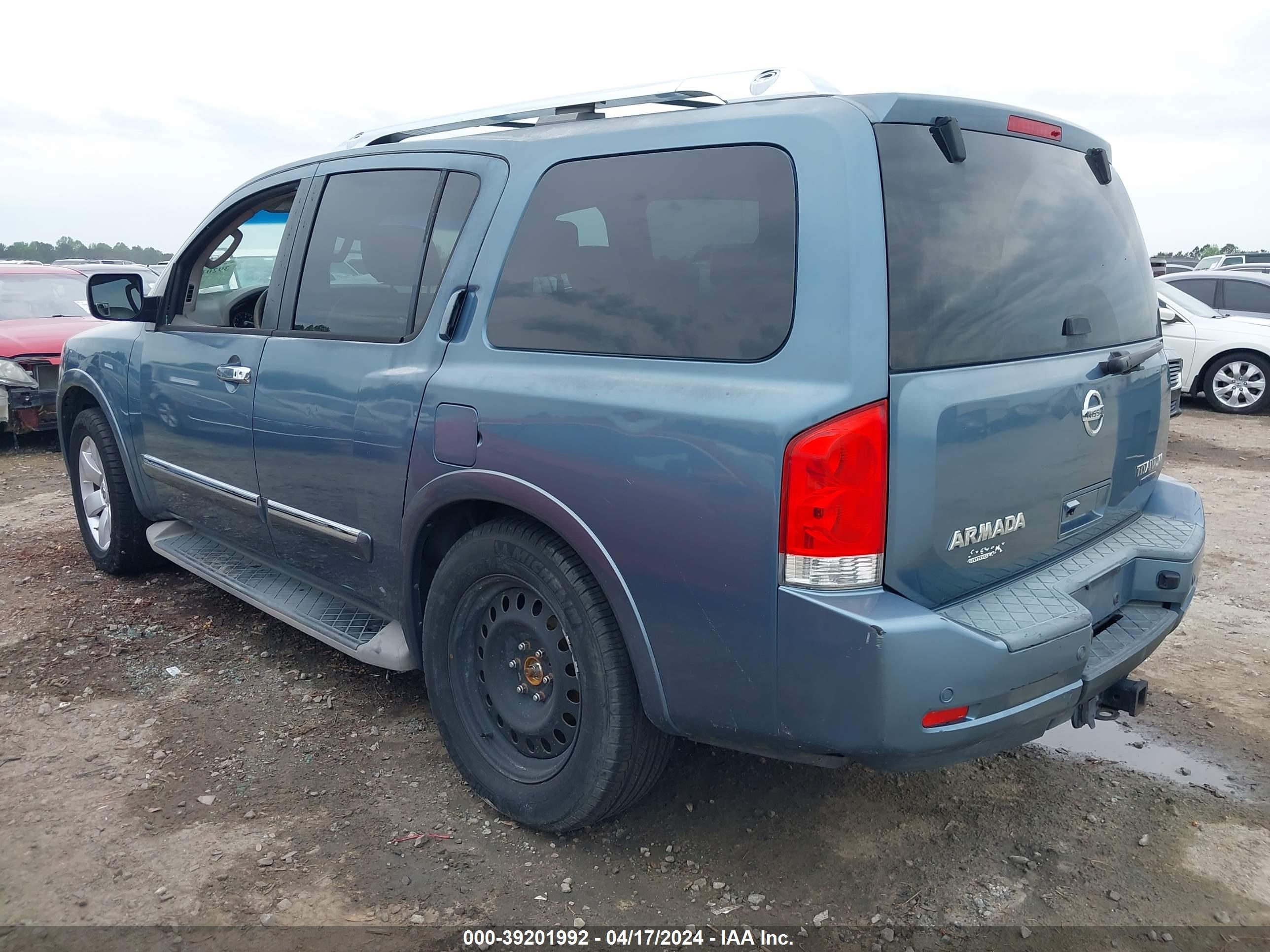 Photo 2 VIN: 5N1BA0ND4AN605690 - NISSAN ARMADA 