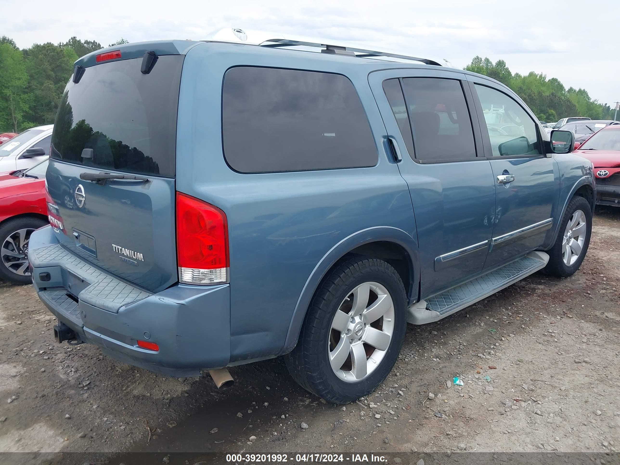 Photo 3 VIN: 5N1BA0ND4AN605690 - NISSAN ARMADA 