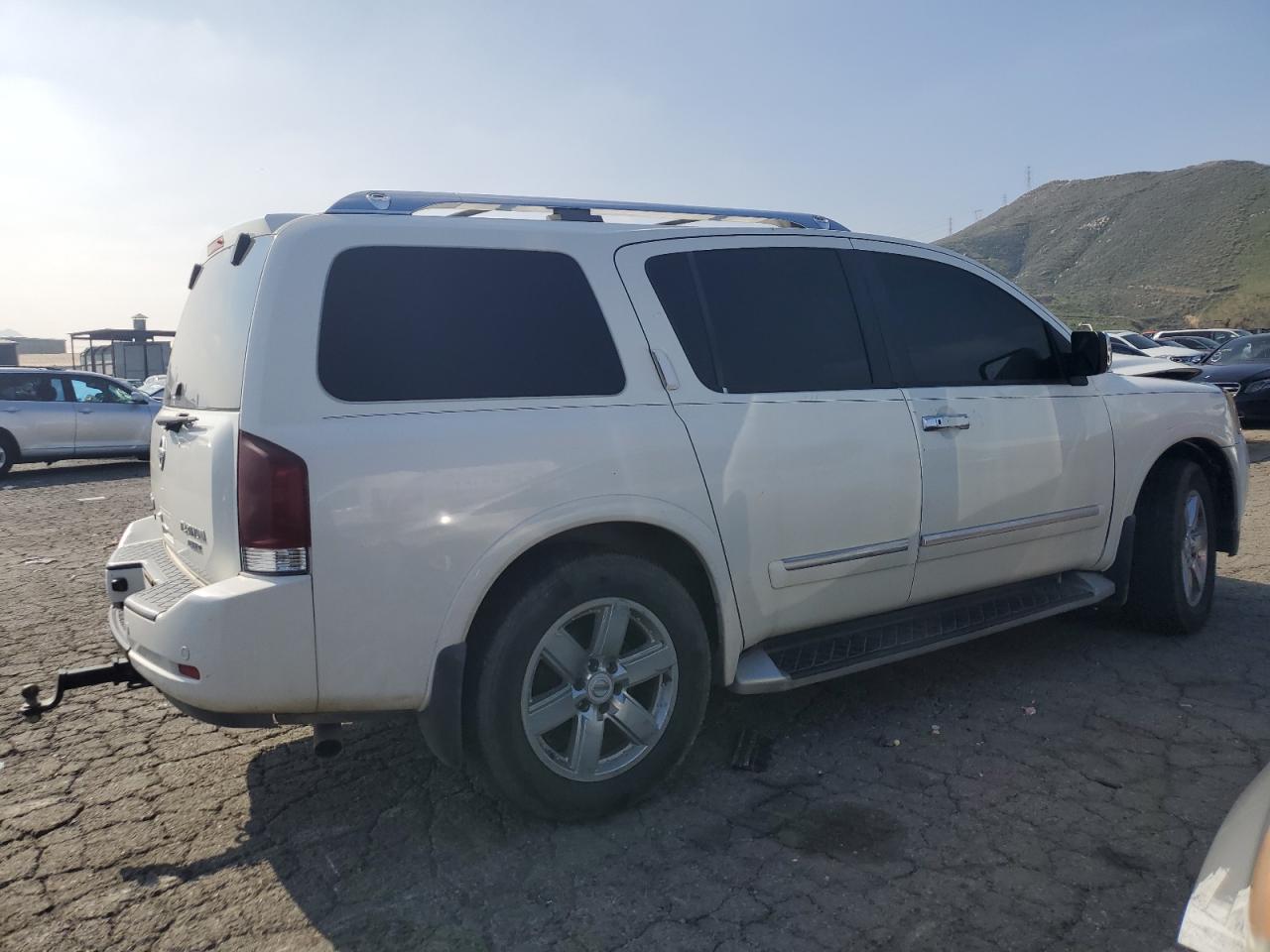 Photo 2 VIN: 5N1BA0ND4AN615748 - NISSAN ARMADA 