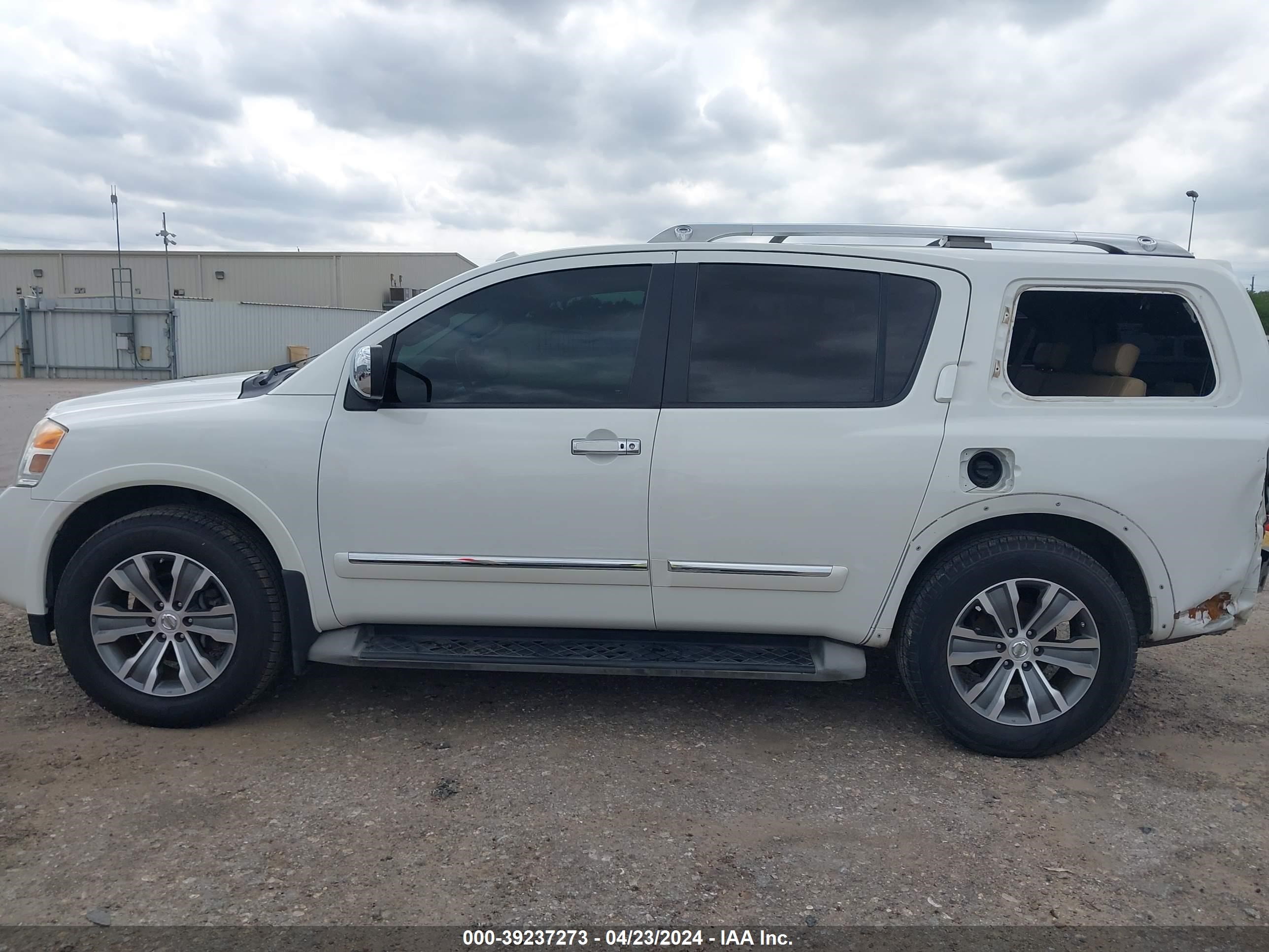 Photo 14 VIN: 5N1BA0ND4FN603994 - NISSAN ARMADA 