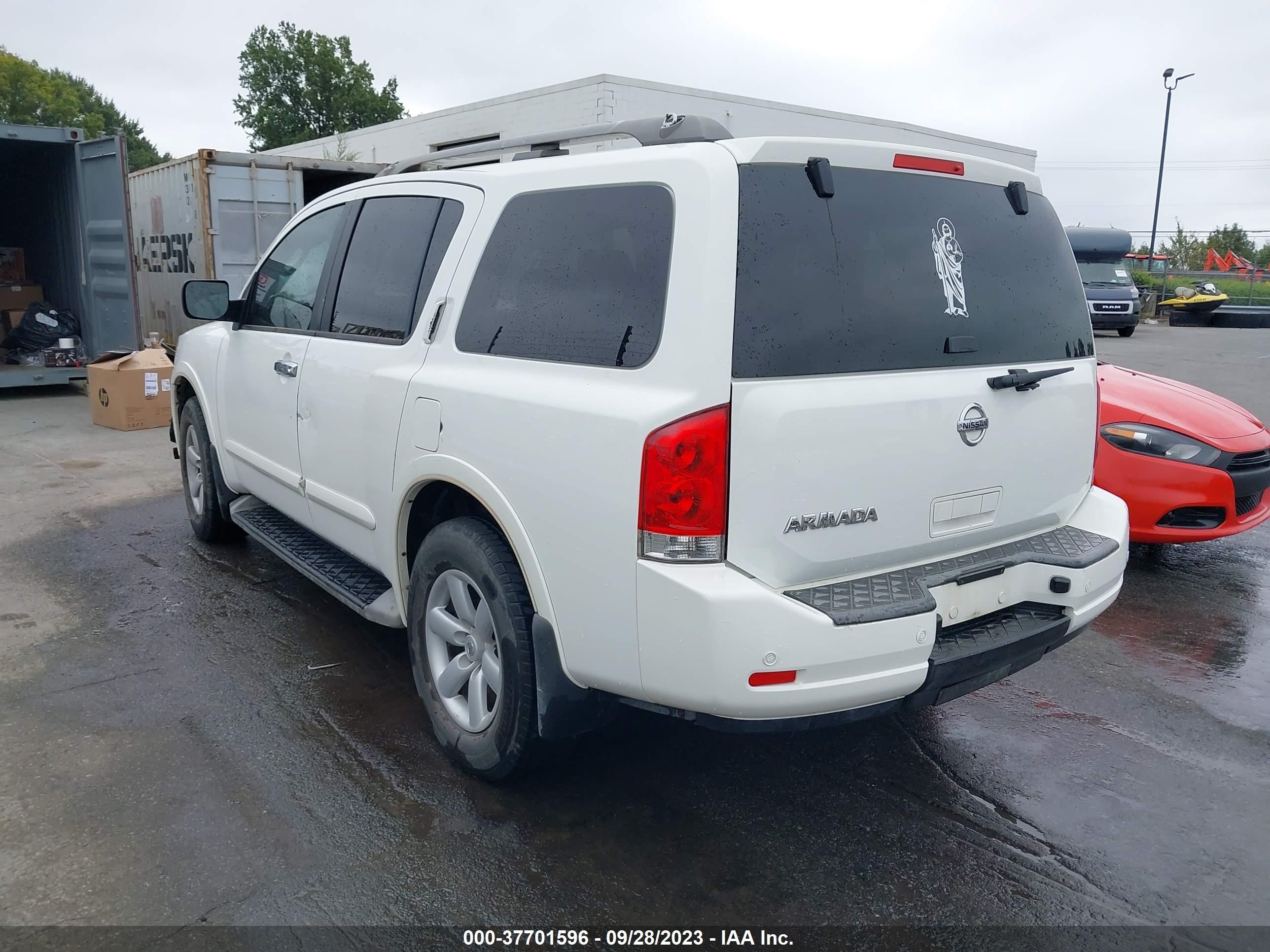 Photo 2 VIN: 5N1BA0ND5BN610883 - NISSAN ARMADA 