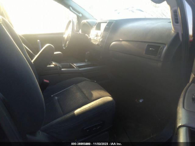 Photo 4 VIN: 5N1BA0ND5DN600325 - NISSAN ARMADA 