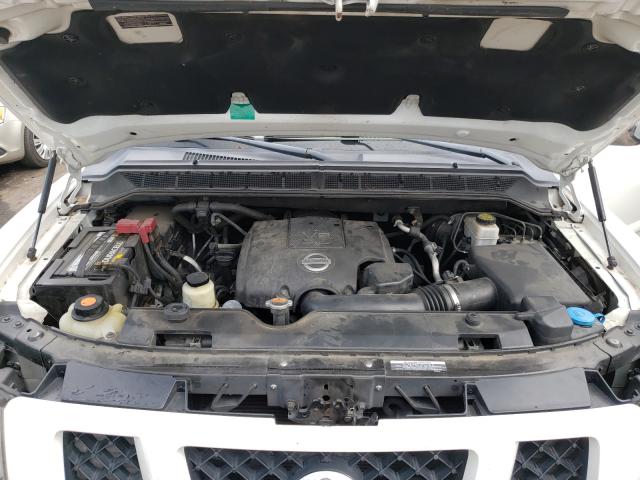 Photo 6 VIN: 5N1BA0ND8AN618829 - NISSAN ARMADA SE 