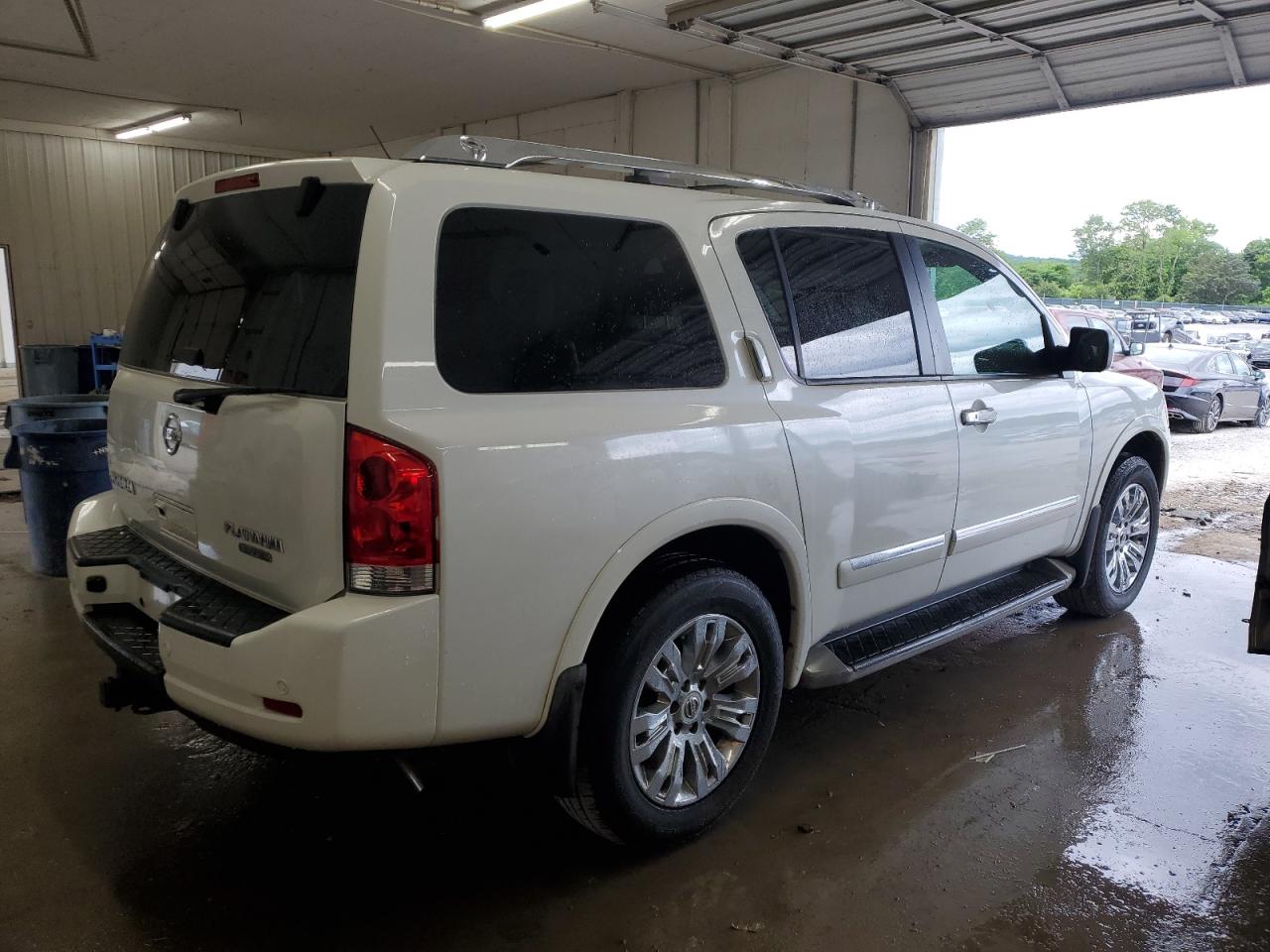 Photo 2 VIN: 5N1BA0NE5FN601342 - NISSAN ARMADA 