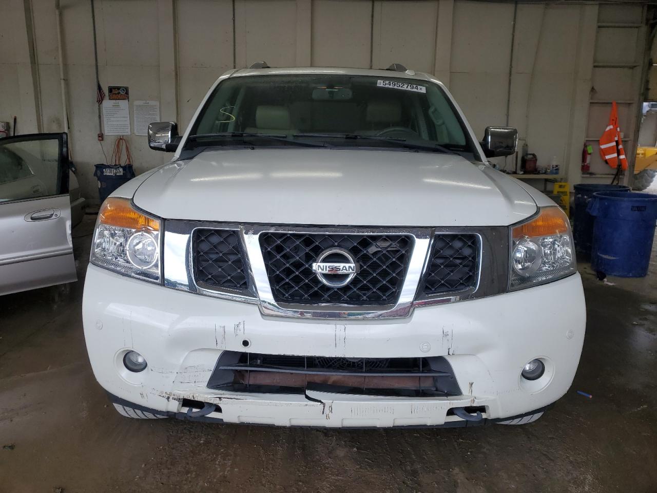 Photo 4 VIN: 5N1BA0NE5FN601342 - NISSAN ARMADA 