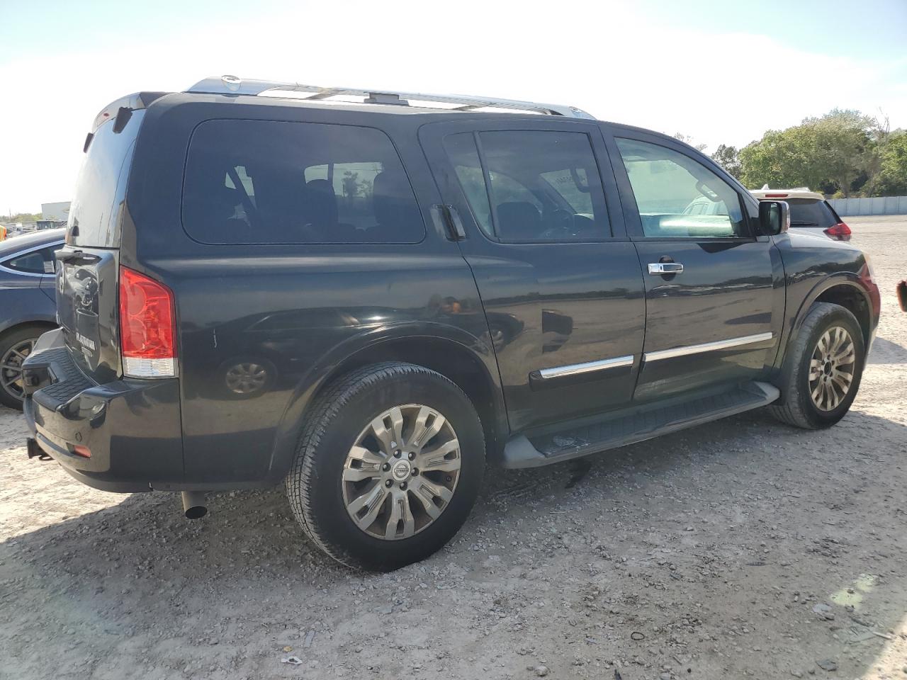 Photo 2 VIN: 5N1BA0NE5FN613393 - NISSAN ARMADA 