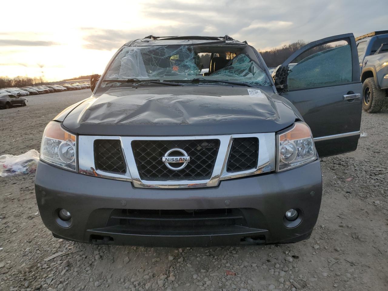 Photo 4 VIN: 5N1BA0NF1CN613864 - NISSAN ARMADA 