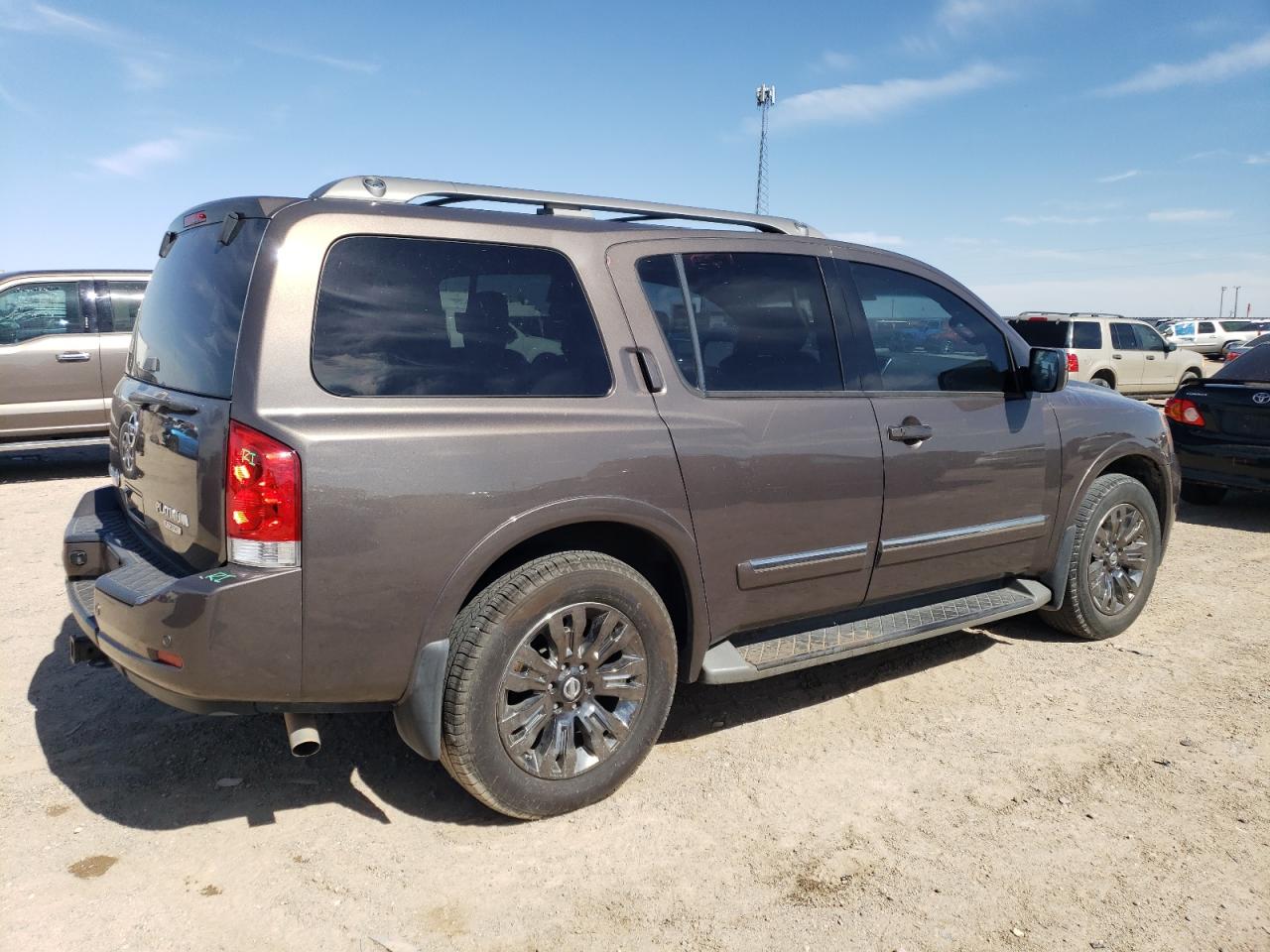 Photo 2 VIN: 5N1BA0NF4FN621588 - NISSAN ARMADA 