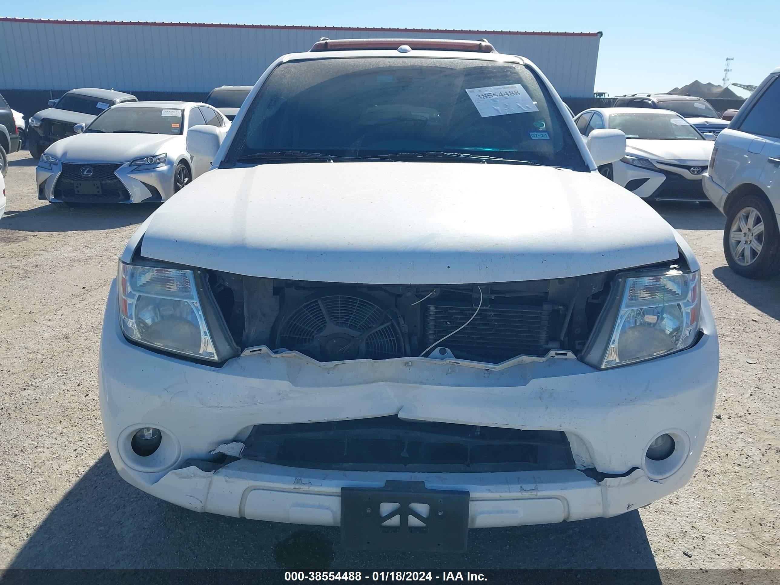 Photo 5 VIN: 5N1BR18A58C611455 - NISSAN PATHFINDER 