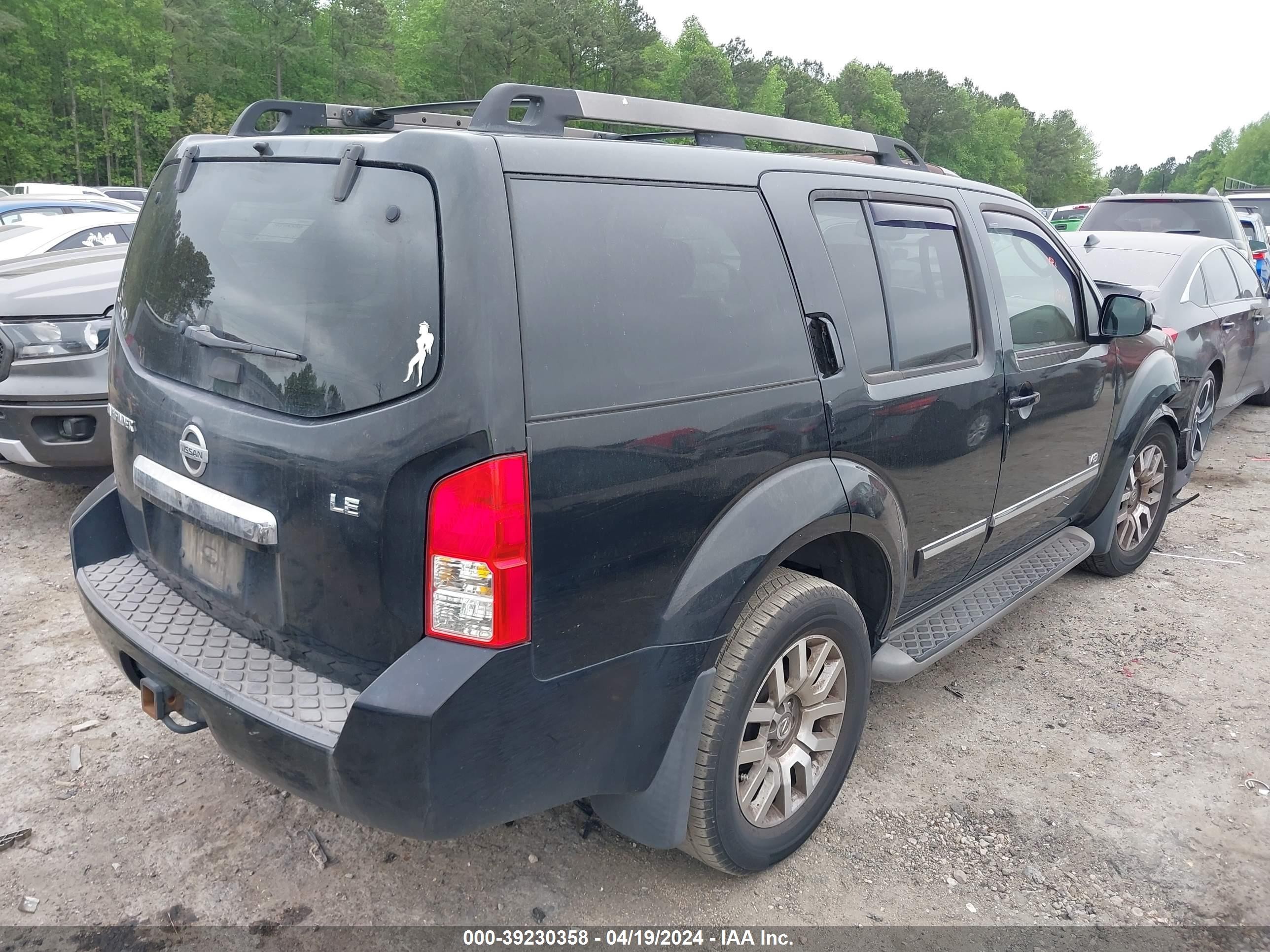 Photo 3 VIN: 5N1BR18AX8C626260 - NISSAN PATHFINDER 