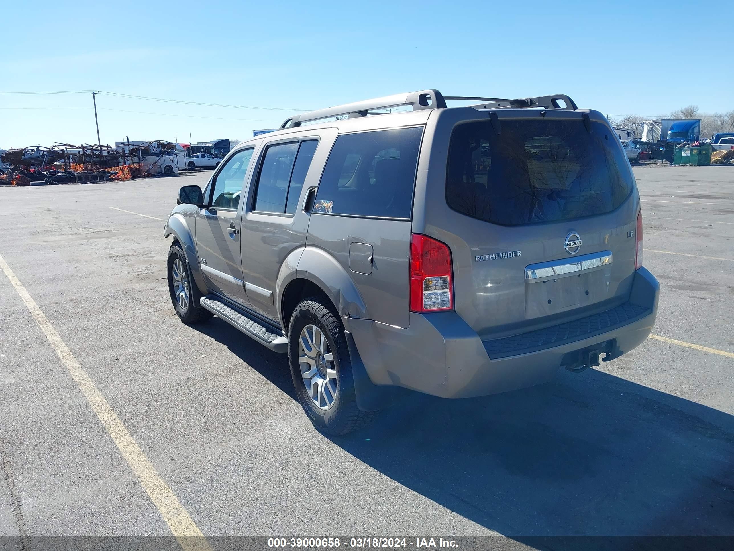 Photo 2 VIN: 5N1BR18B58C629107 - NISSAN PATHFINDER 