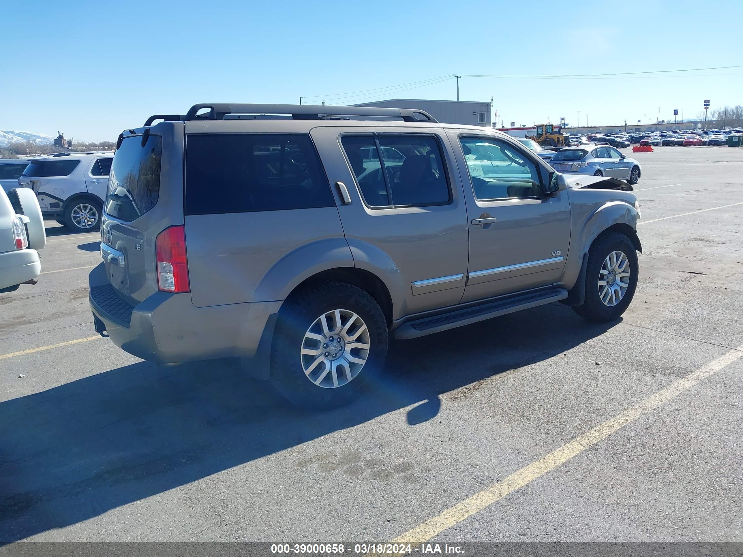 Photo 3 VIN: 5N1BR18B58C629107 - NISSAN PATHFINDER 