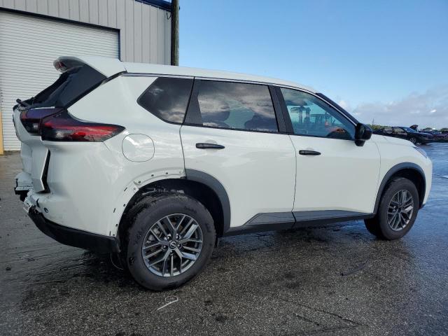 Photo 2 VIN: 5N1BT3AA4RC672398 - NISSAN ROGUE S 