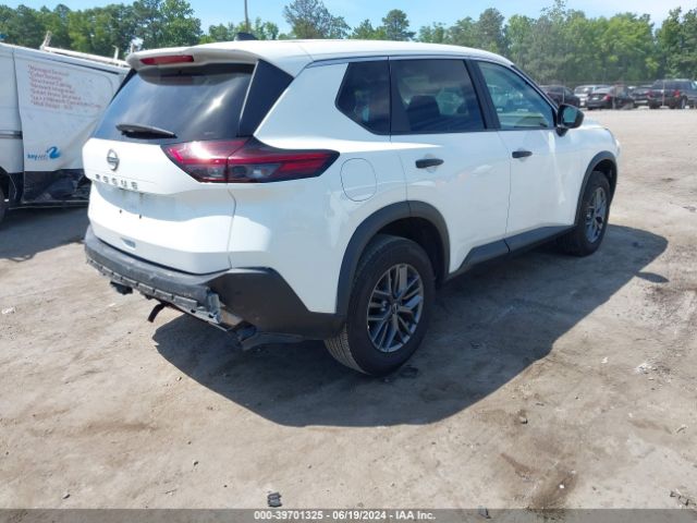 Photo 3 VIN: 5N1BT3AA6PC798873 - NISSAN ROGUE 