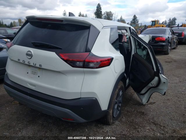 Photo 3 VIN: 5N1BT3AA7NC706098 - NISSAN ROGUE 