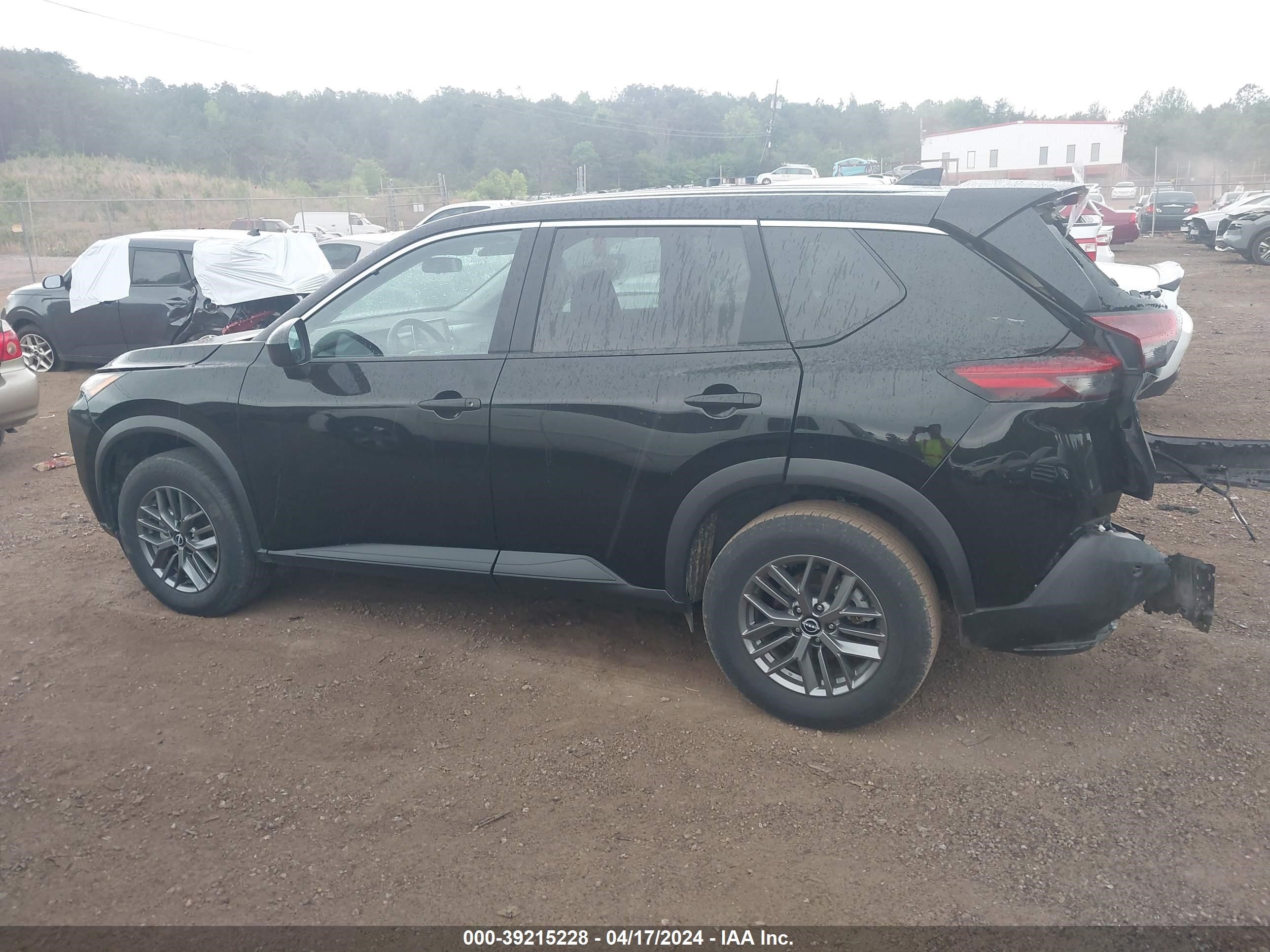 Photo 13 VIN: 5N1BT3AA7PC794198 - NISSAN ROGUE 