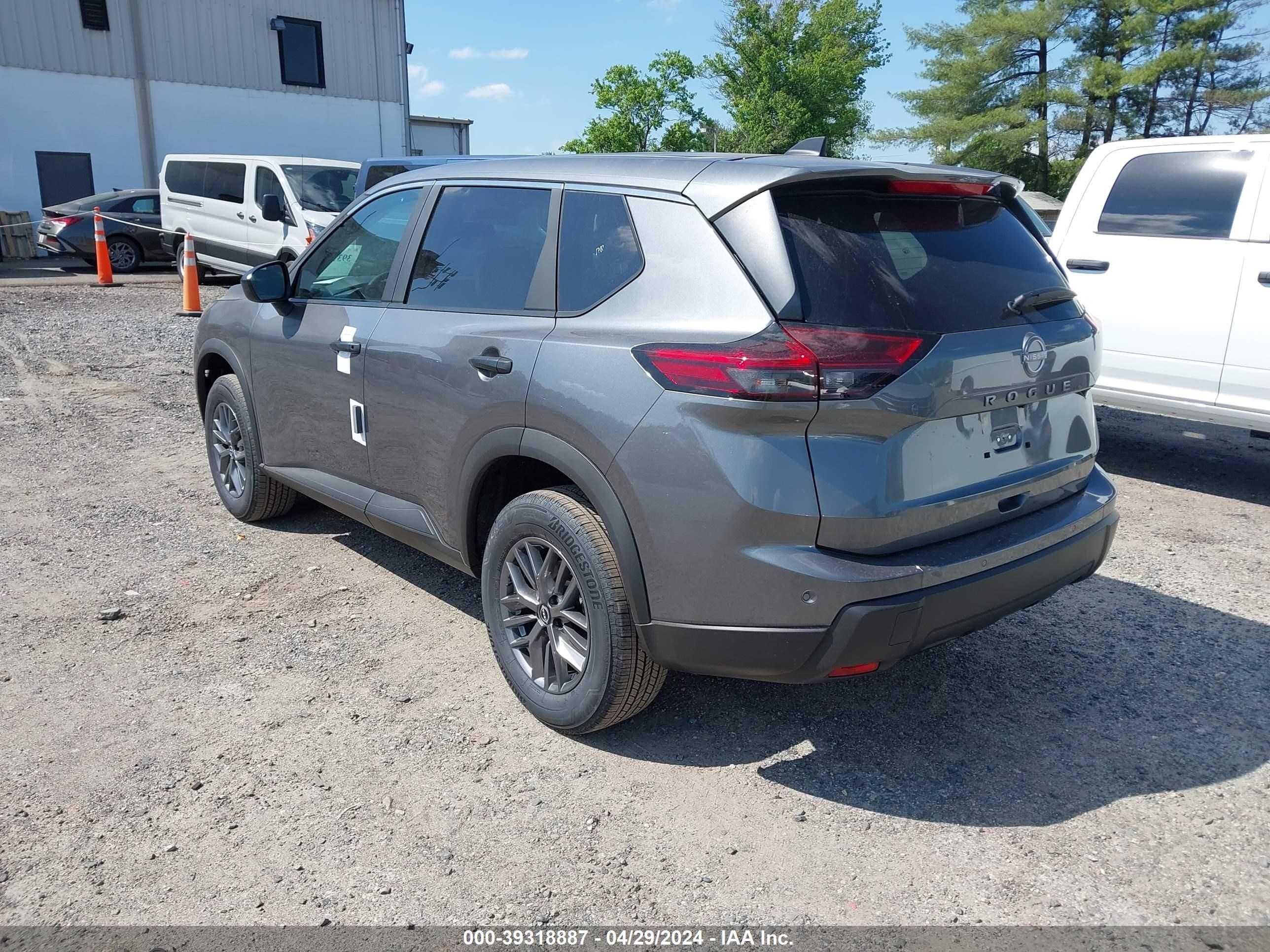 Photo 2 VIN: 5N1BT3AA8RC725796 - NISSAN ROGUE 