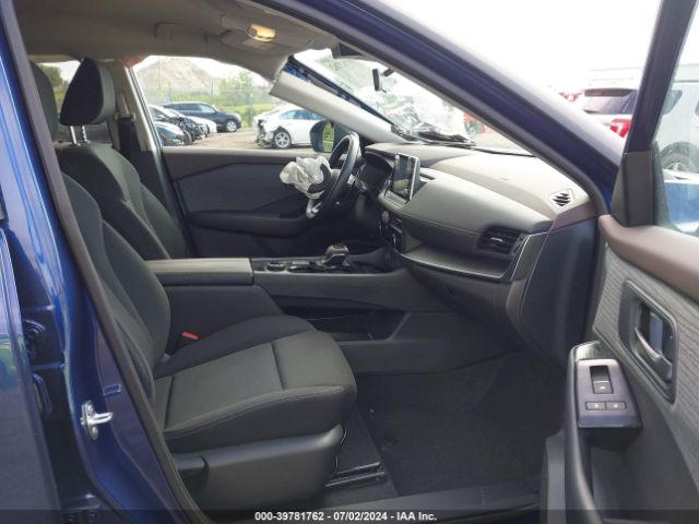 Photo 4 VIN: 5N1BT3AB0PC923438 - NISSAN ROGUE 