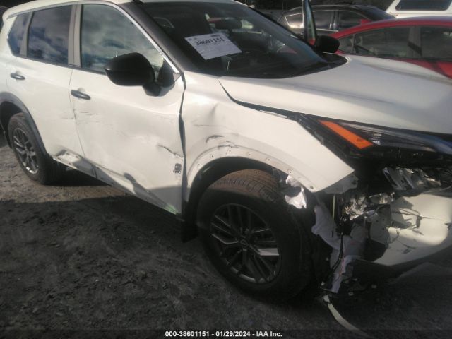 Photo 5 VIN: 5N1BT3AB1PC818889 - NISSAN ROGUE 