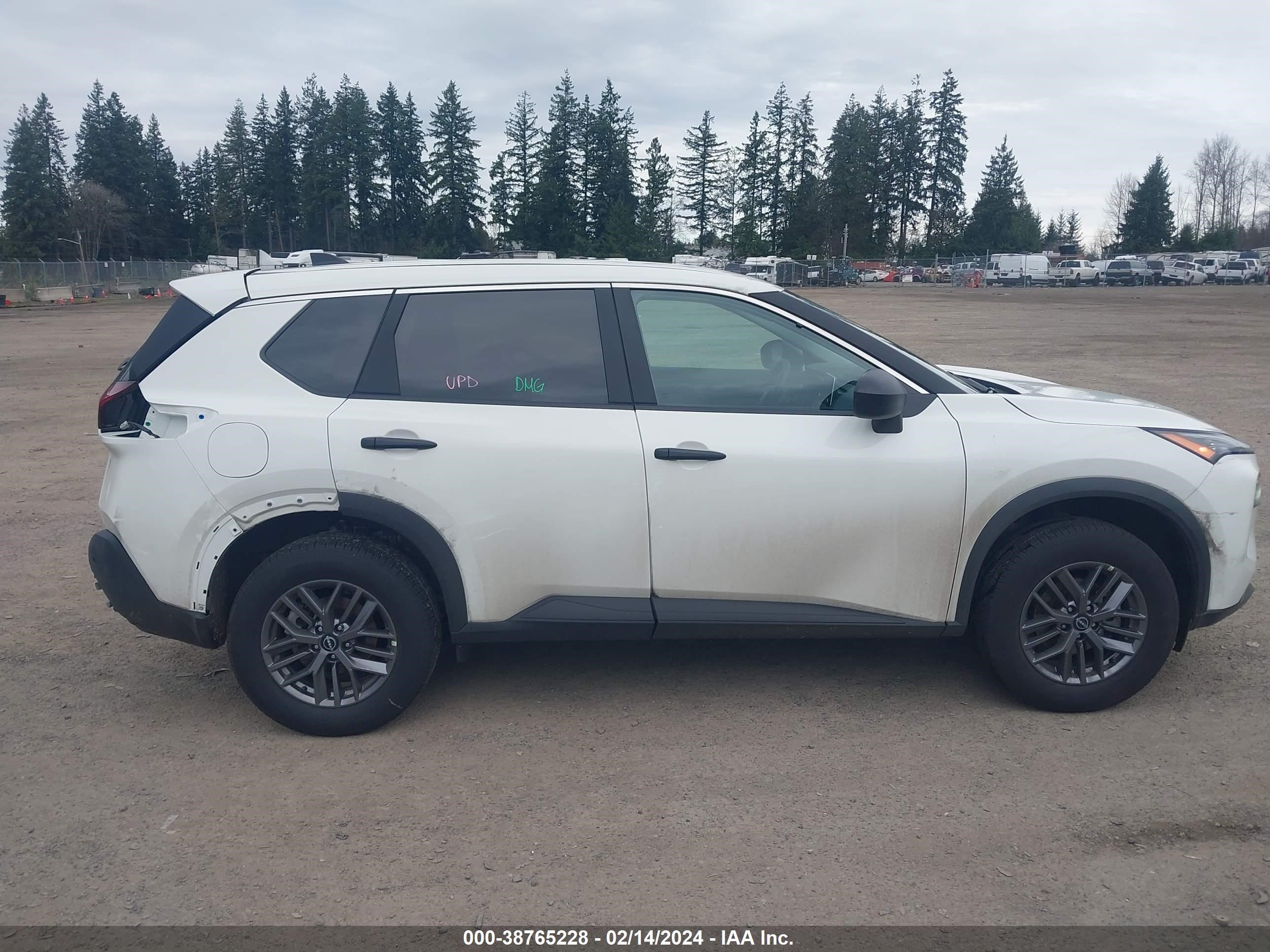 Photo 13 VIN: 5N1BT3AB1PC907572 - NISSAN ROGUE 