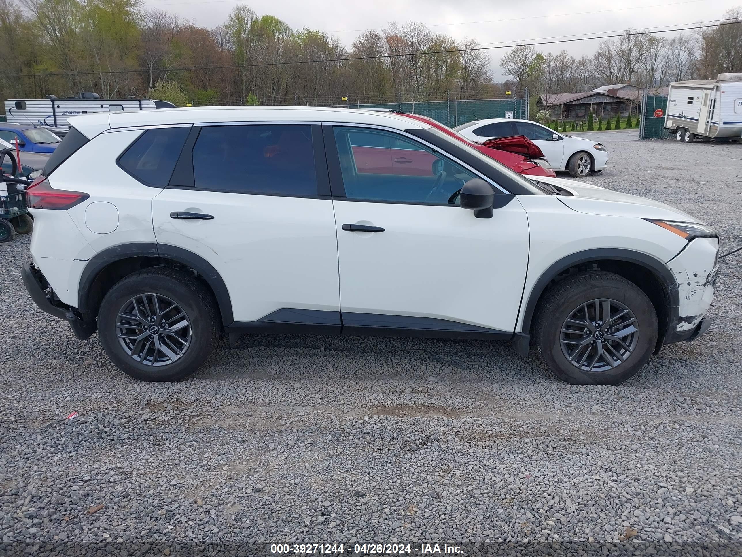 Photo 13 VIN: 5N1BT3AB2PC914109 - NISSAN ROGUE 