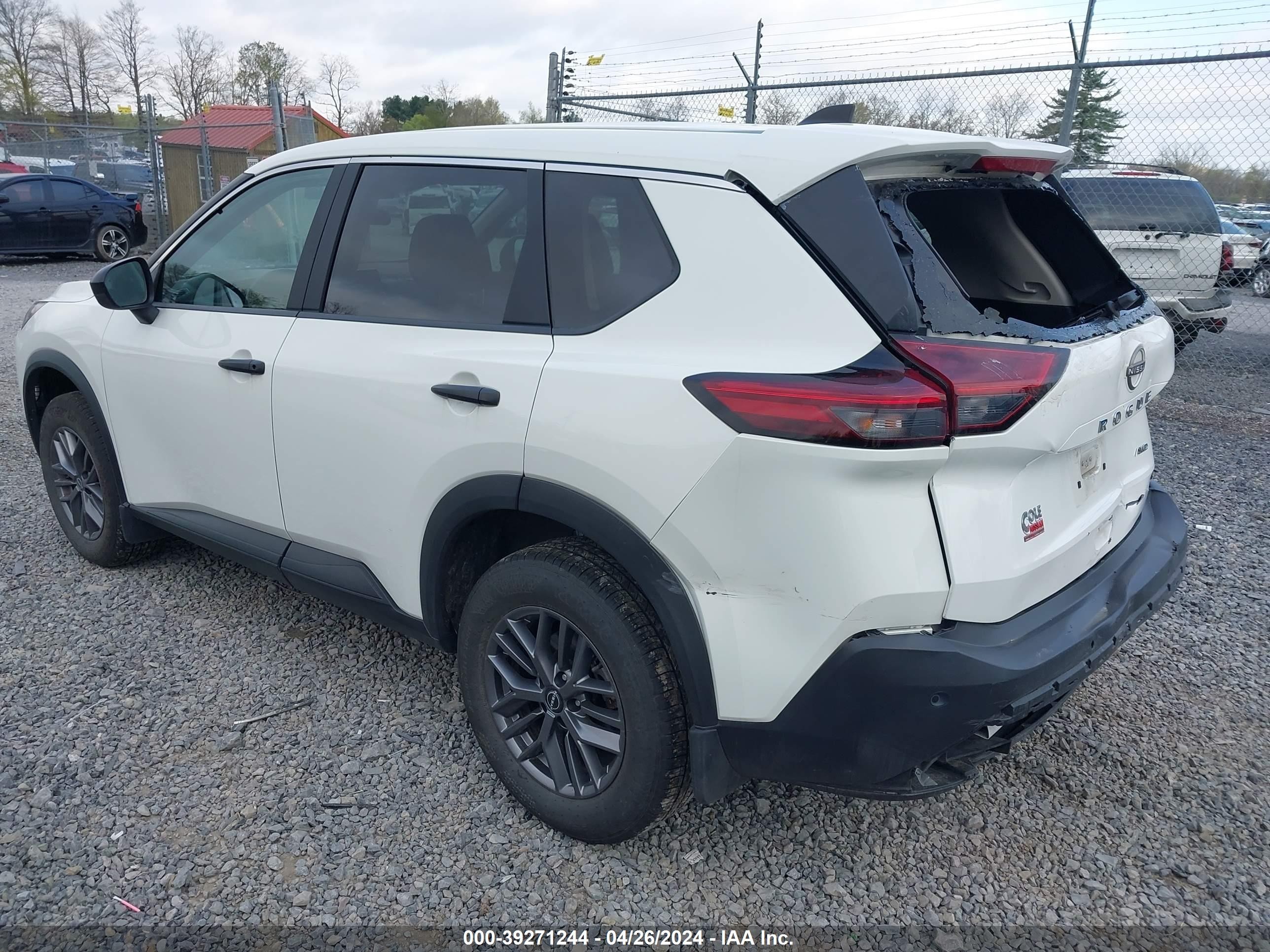 Photo 2 VIN: 5N1BT3AB2PC914109 - NISSAN ROGUE 