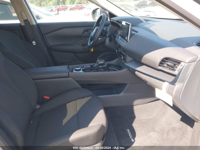 Photo 4 VIN: 5N1BT3AB2RC727648 - NISSAN ROGUE 