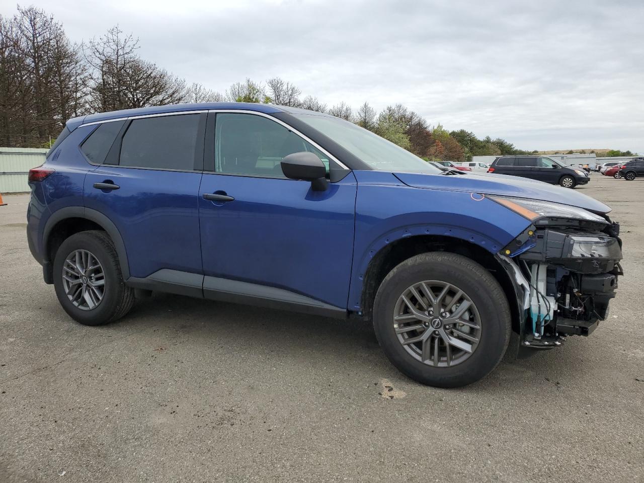 Photo 3 VIN: 5N1BT3AB3PC938872 - NISSAN ROGUE 