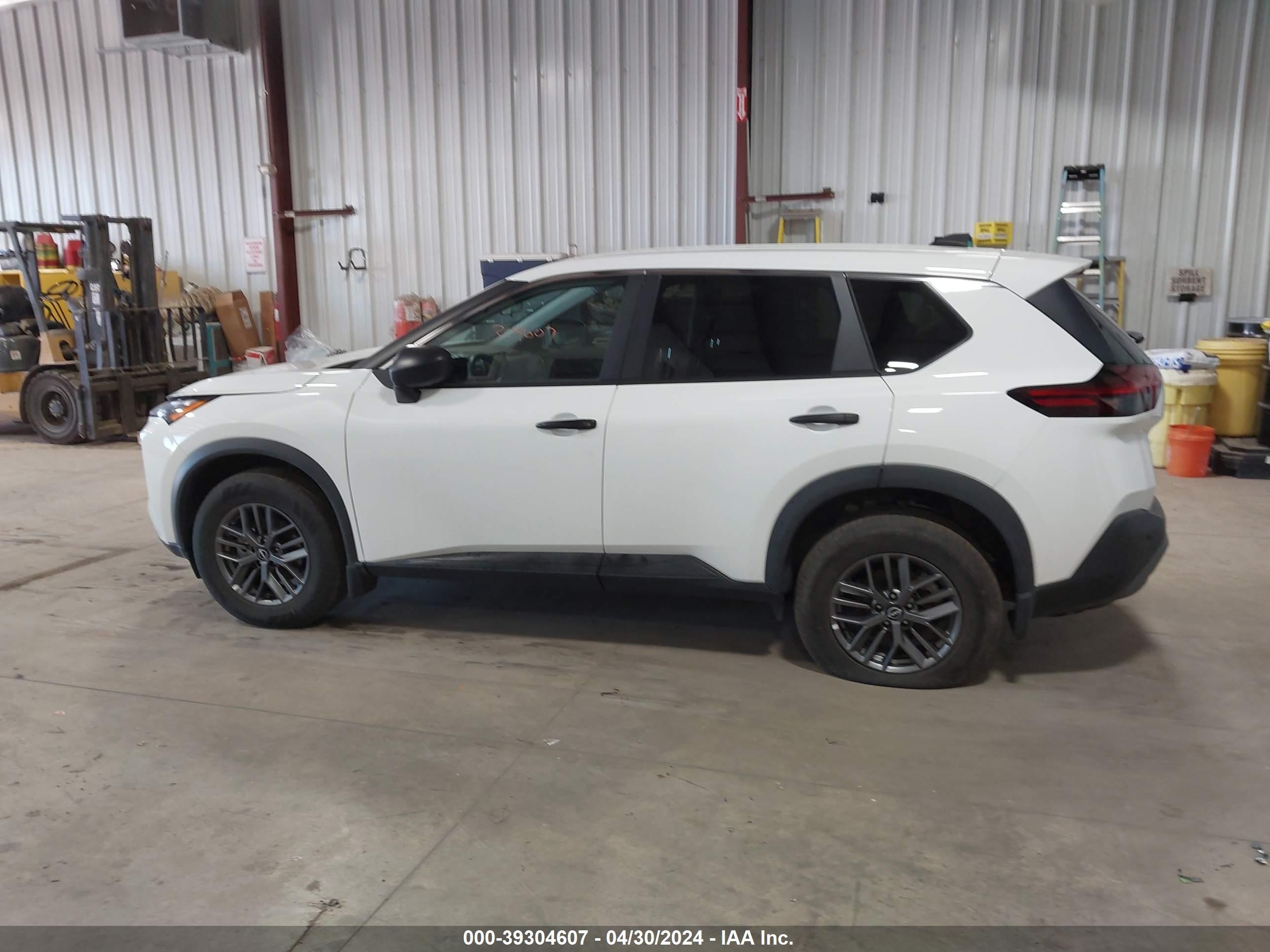 Photo 13 VIN: 5N1BT3AB6NC700723 - NISSAN ROGUE 