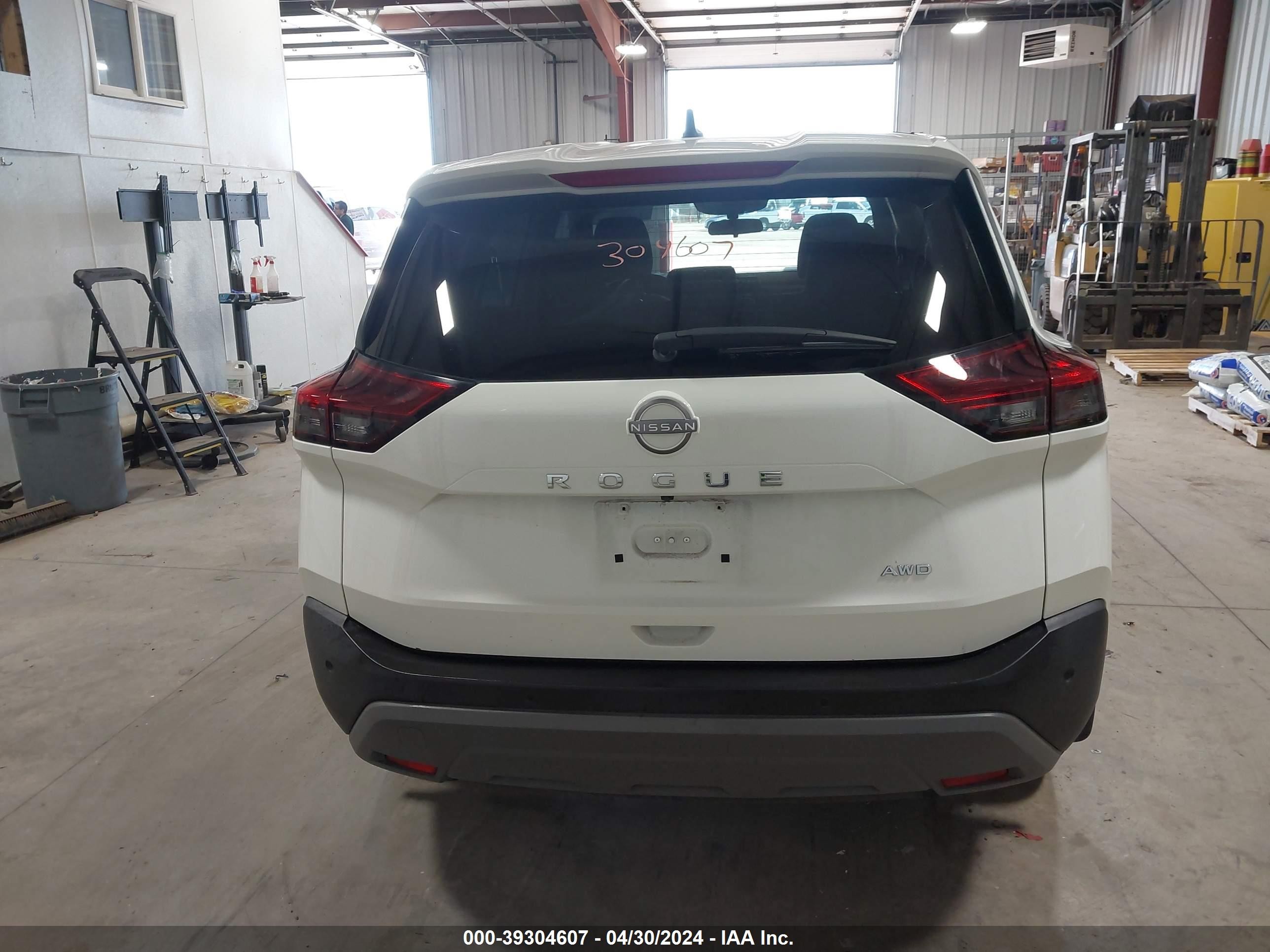 Photo 15 VIN: 5N1BT3AB6NC700723 - NISSAN ROGUE 