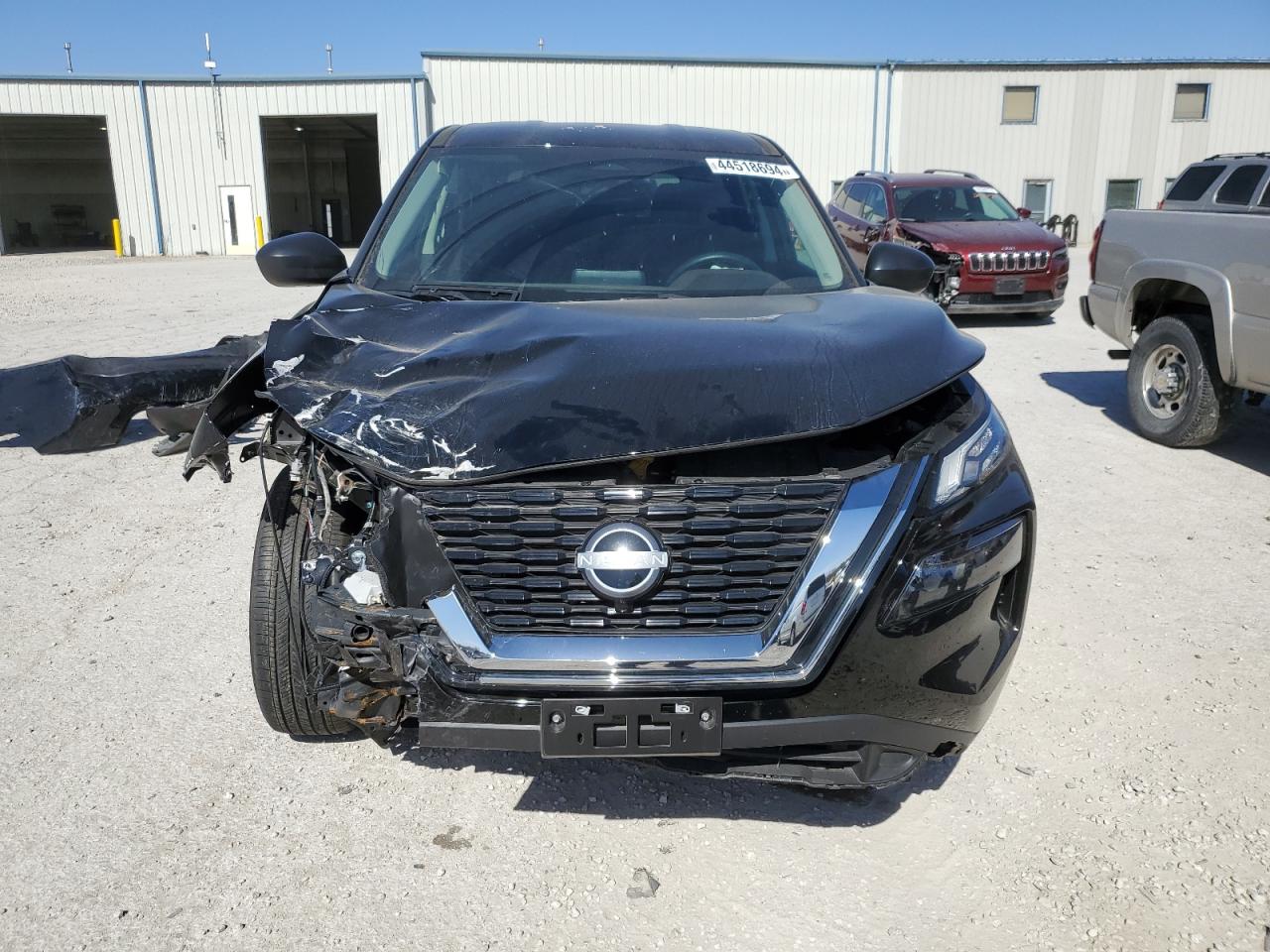 Photo 4 VIN: 5N1BT3AB6PC806639 - NISSAN ROGUE 