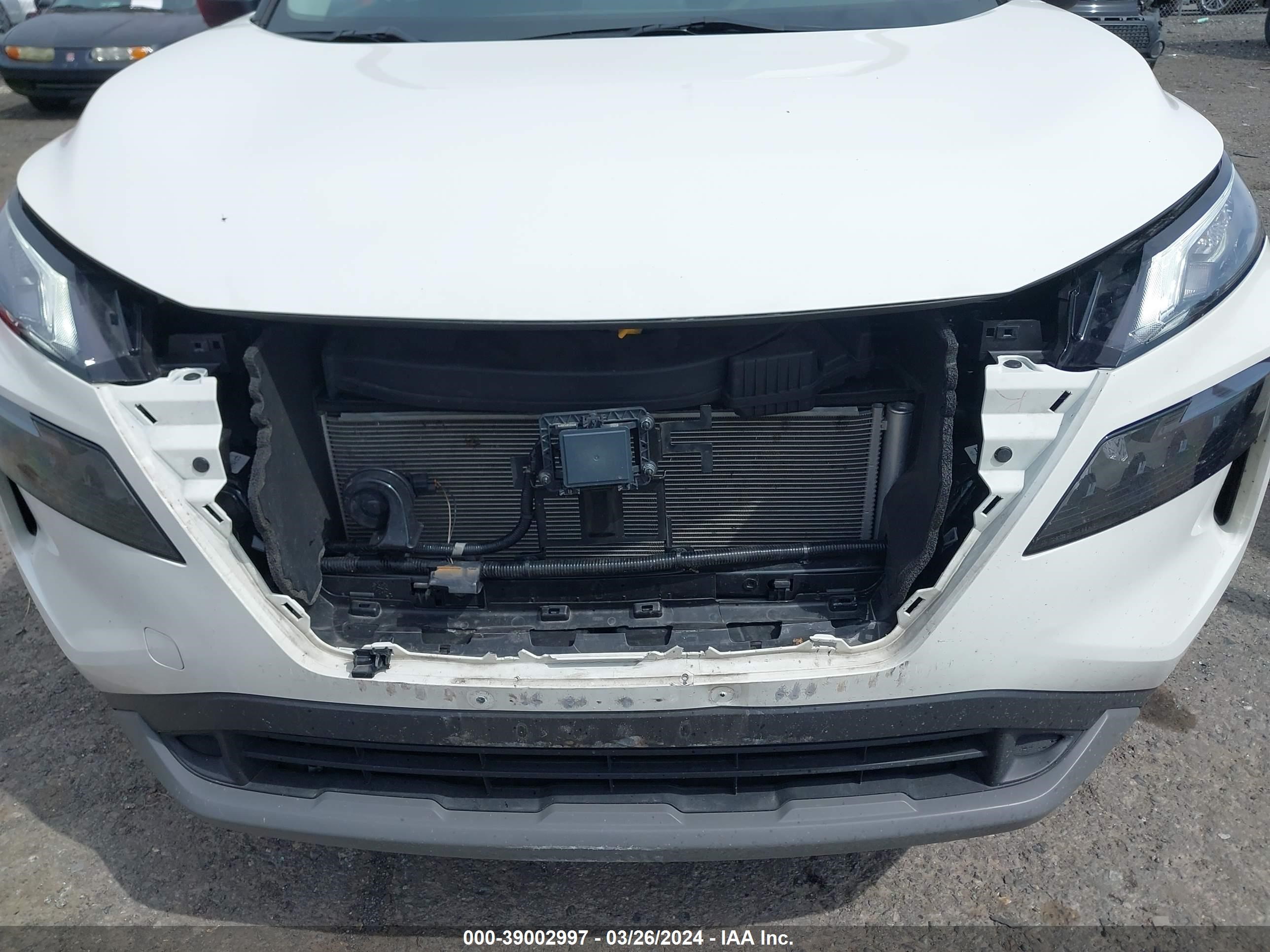 Photo 5 VIN: 5N1BT3AB6PC831198 - NISSAN ROGUE 